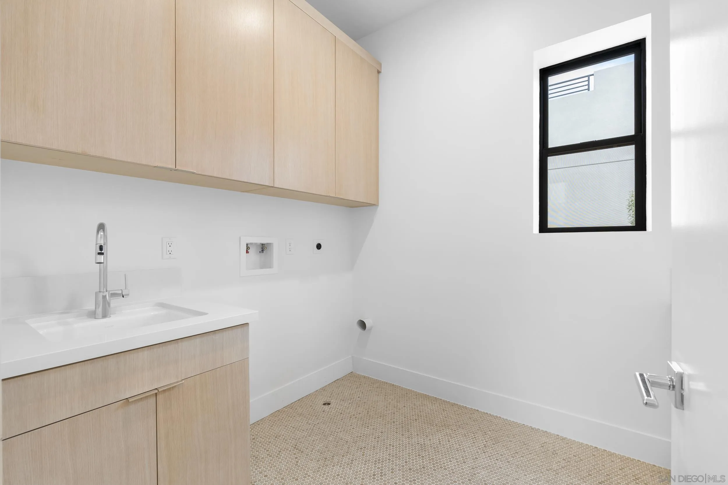 https://cdn.realtyfeed.com/cdn/127/260019450/6070468f0a808d31ea07f0ce39b05af8.webp