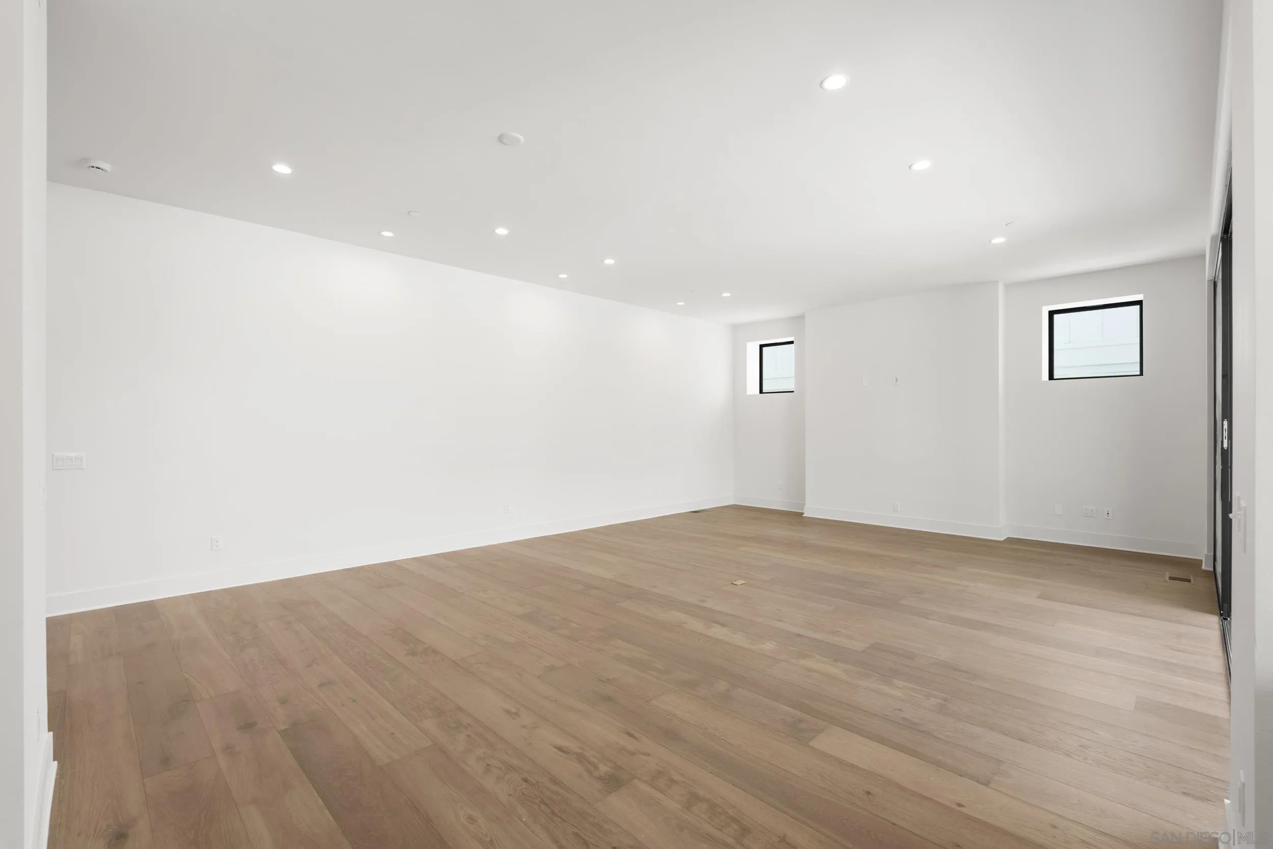 https://cdn.realtyfeed.com/cdn/127/260019450/cf6c602b001faad7464ce25d1050a016.webp