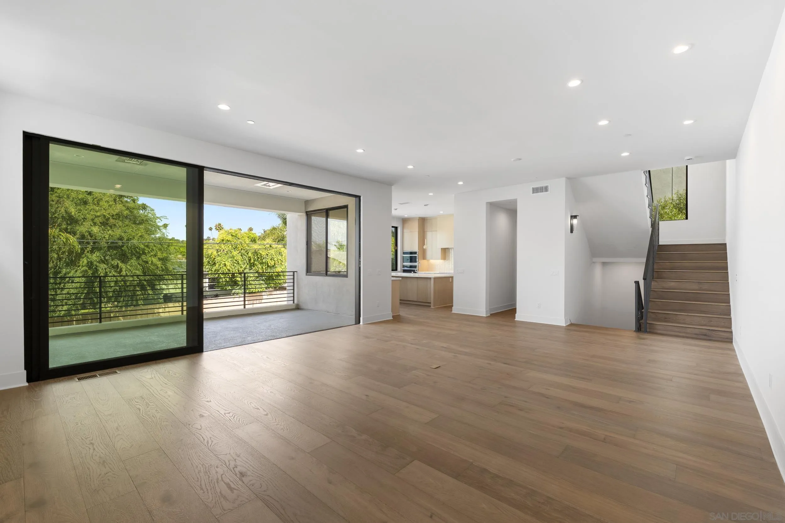 https://cdn.realtyfeed.com/cdn/127/260019450/d95fc893163347d54249b99e2ad045e5.webp