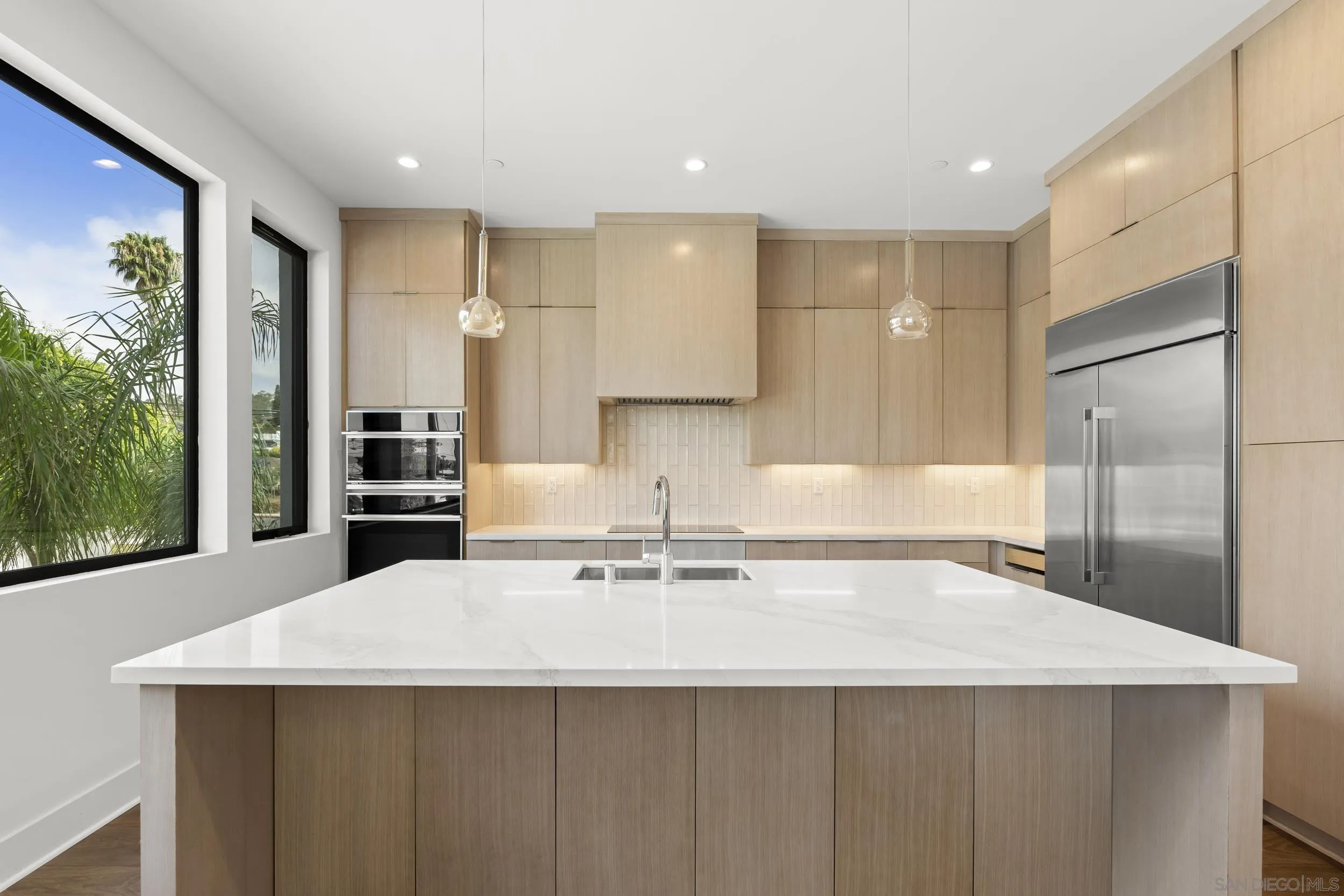 https://cdn.realtyfeed.com/cdn/127/260019450/f0c9a615f06945088730182554b6dd7e.webp