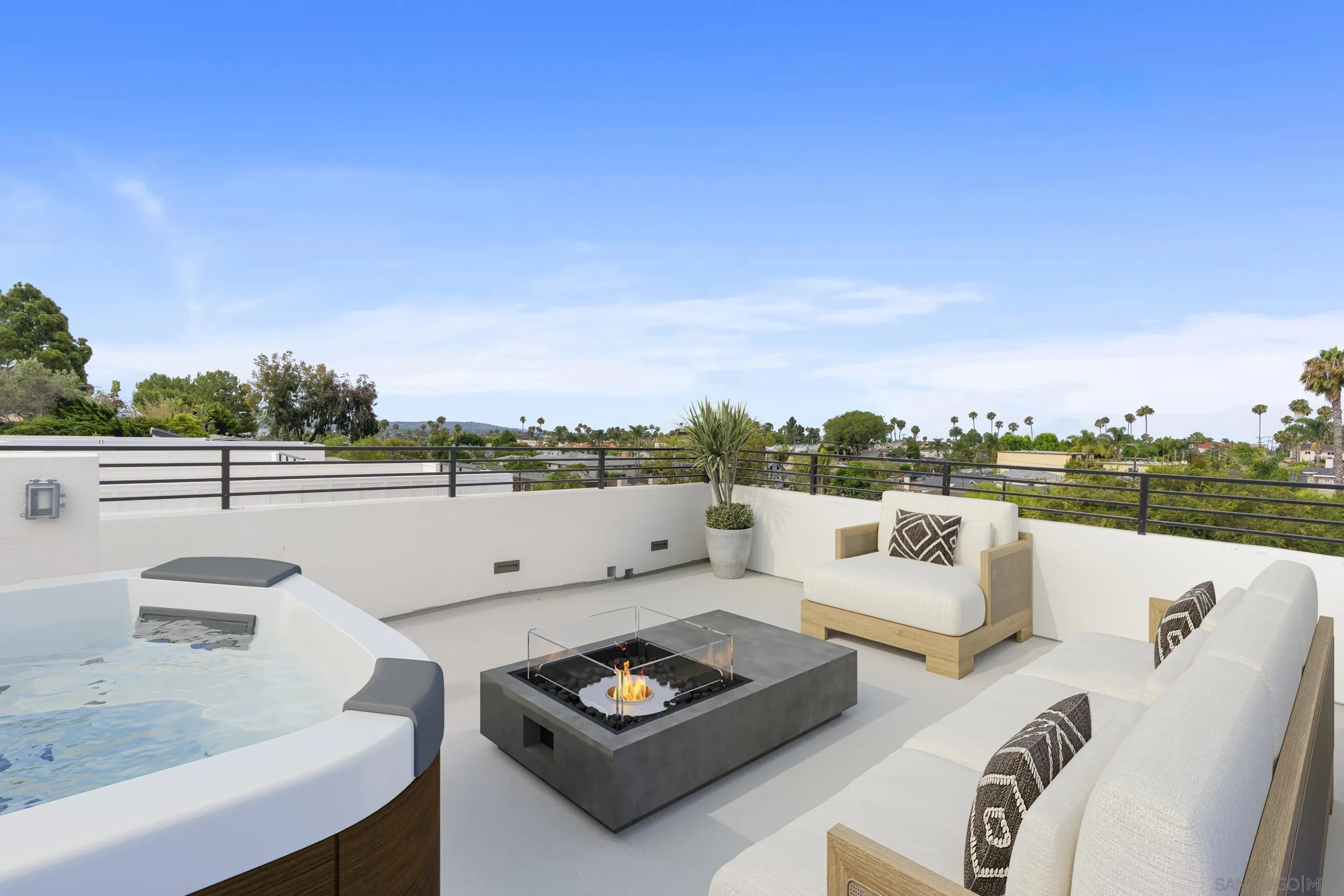 https://cdn.realtyfeed.com/cdn/127/260019450/f7938c454539c90c331ac02188a98371.webp