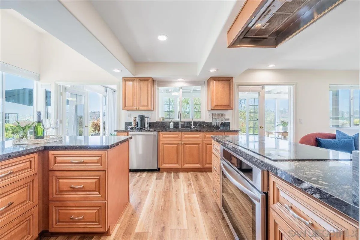 https://cdn.realtyfeed.com/cdn/127/260019452/616c061a4521f3c3d95c637e19759483.webp