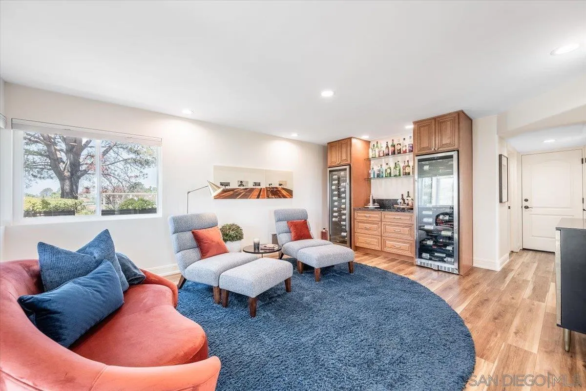 https://cdn.realtyfeed.com/cdn/127/260019452/87216051d8f1a6a90382f78b92b9c7c8.webp