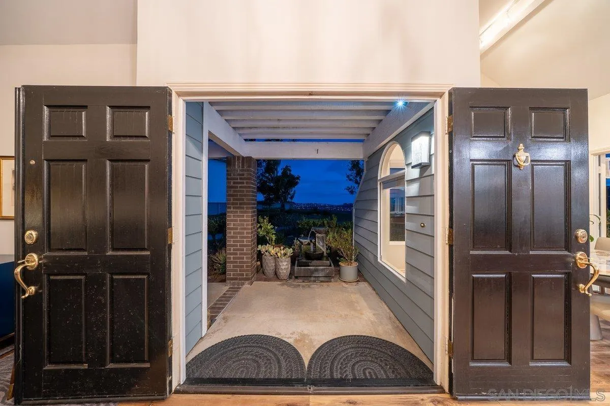 https://cdn.realtyfeed.com/cdn/127/260019452/bbc032e0f754a9757de46388168fbbd9.webp