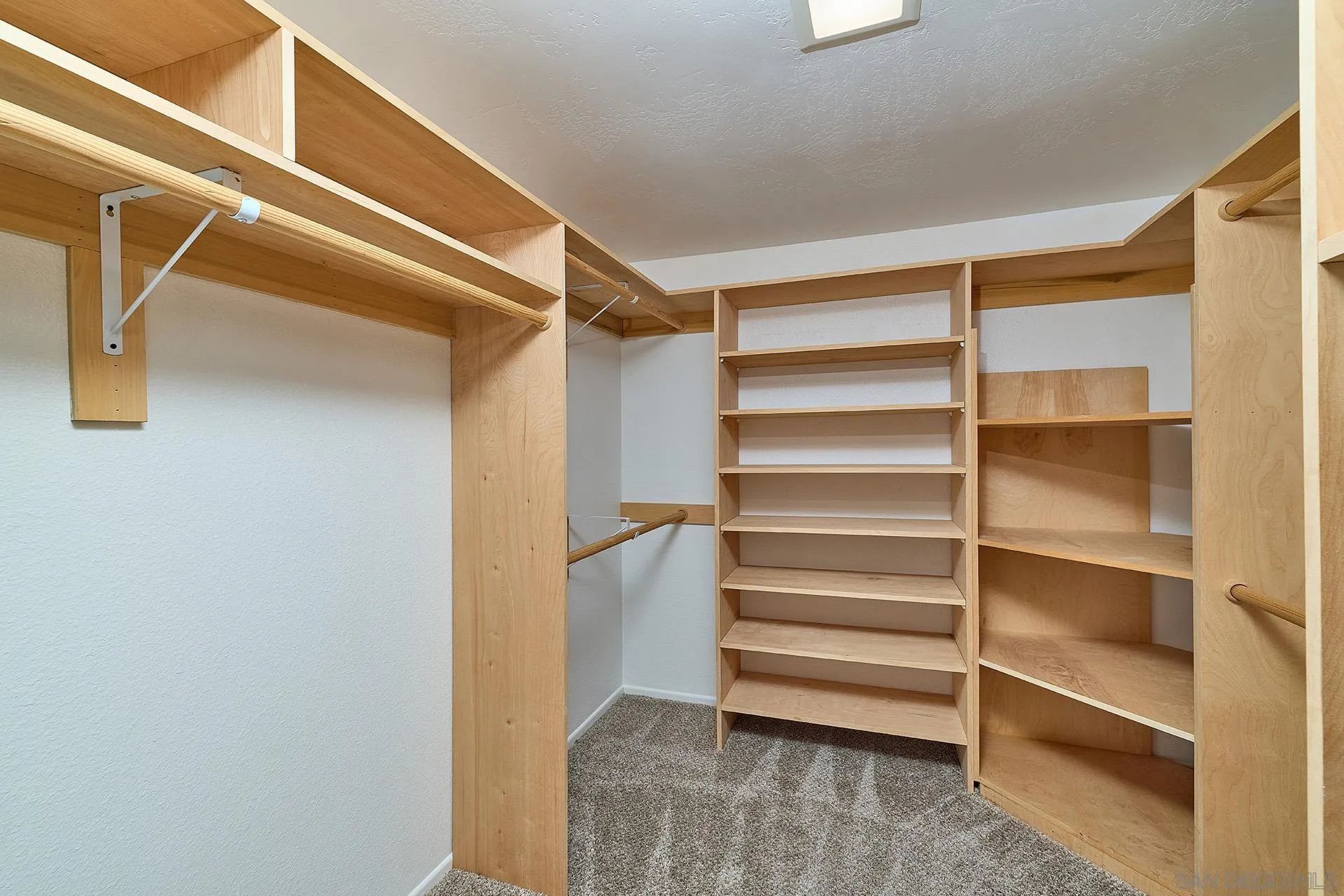 Photo #16: 260019454 Listing: Photo #16