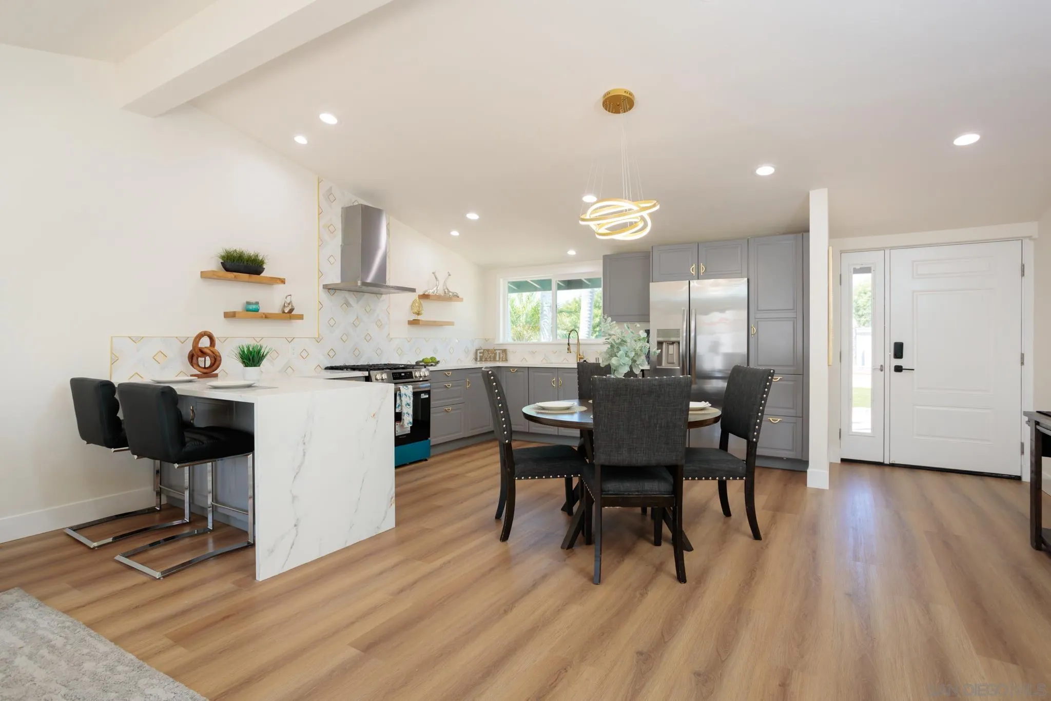 https://cdn.realtyfeed.com/cdn/127/260019456/166cf394a4884d113f50c118c345fa0f.webp