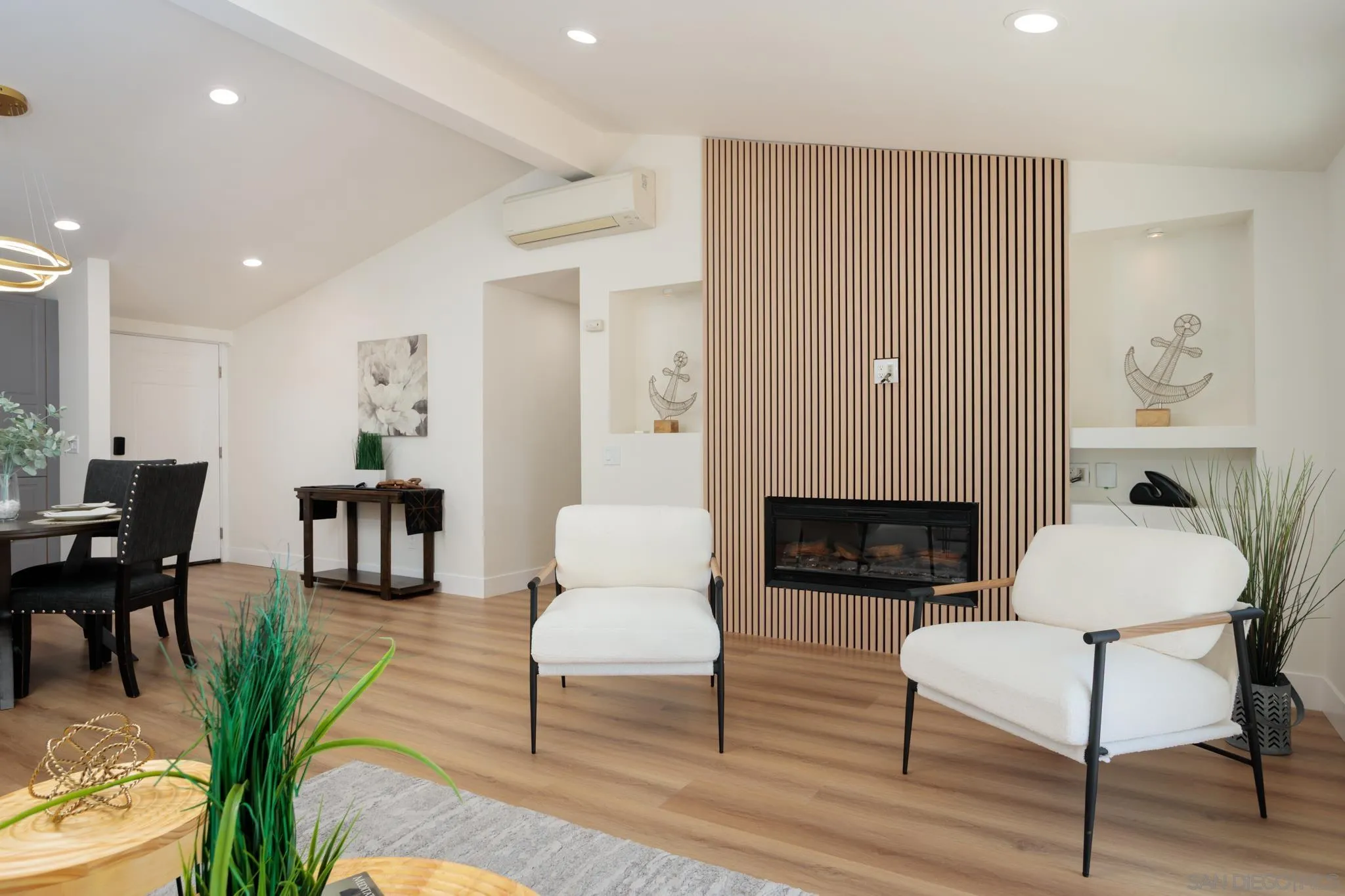 https://cdn.realtyfeed.com/cdn/127/260019456/dbeacea9759941804f92c61f6c1584ea.webp