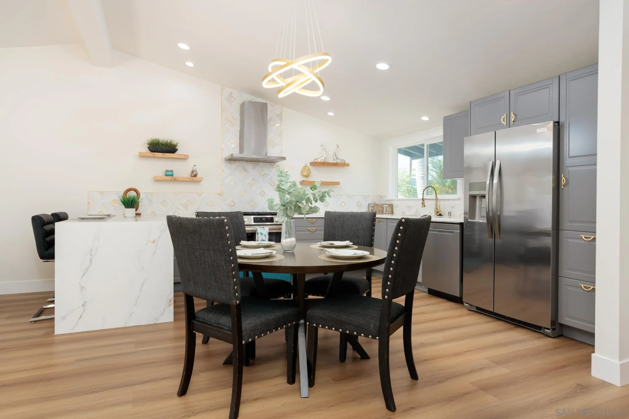 https://cdn.realtyfeed.com/cdn/127/260019456/f8bc2e93d7ce9b898c97121c34ef6748.webp