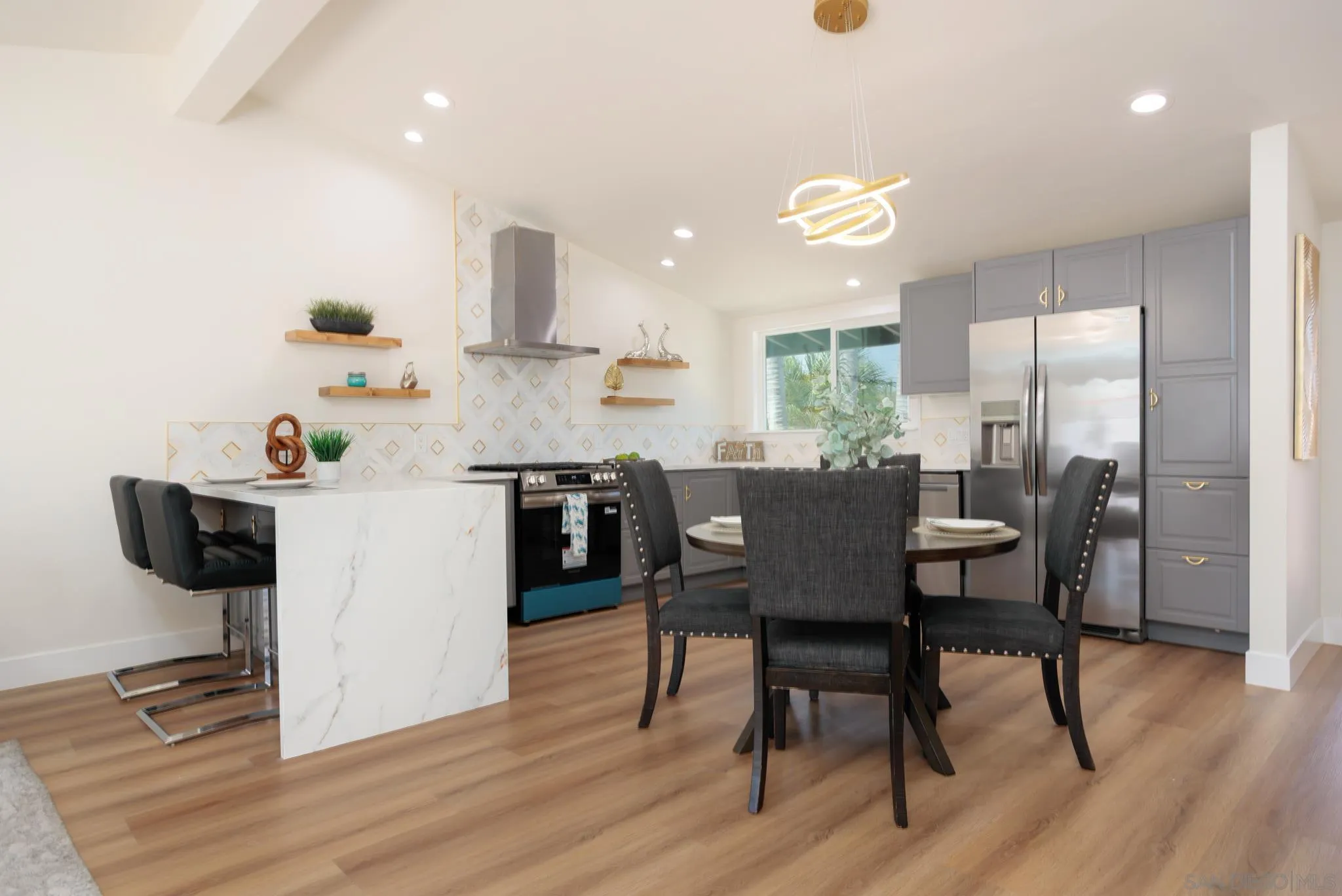 https://cdn.realtyfeed.com/cdn/127/260019456/fbf508fbb0664e2a143784a4ffeefcf1.webp