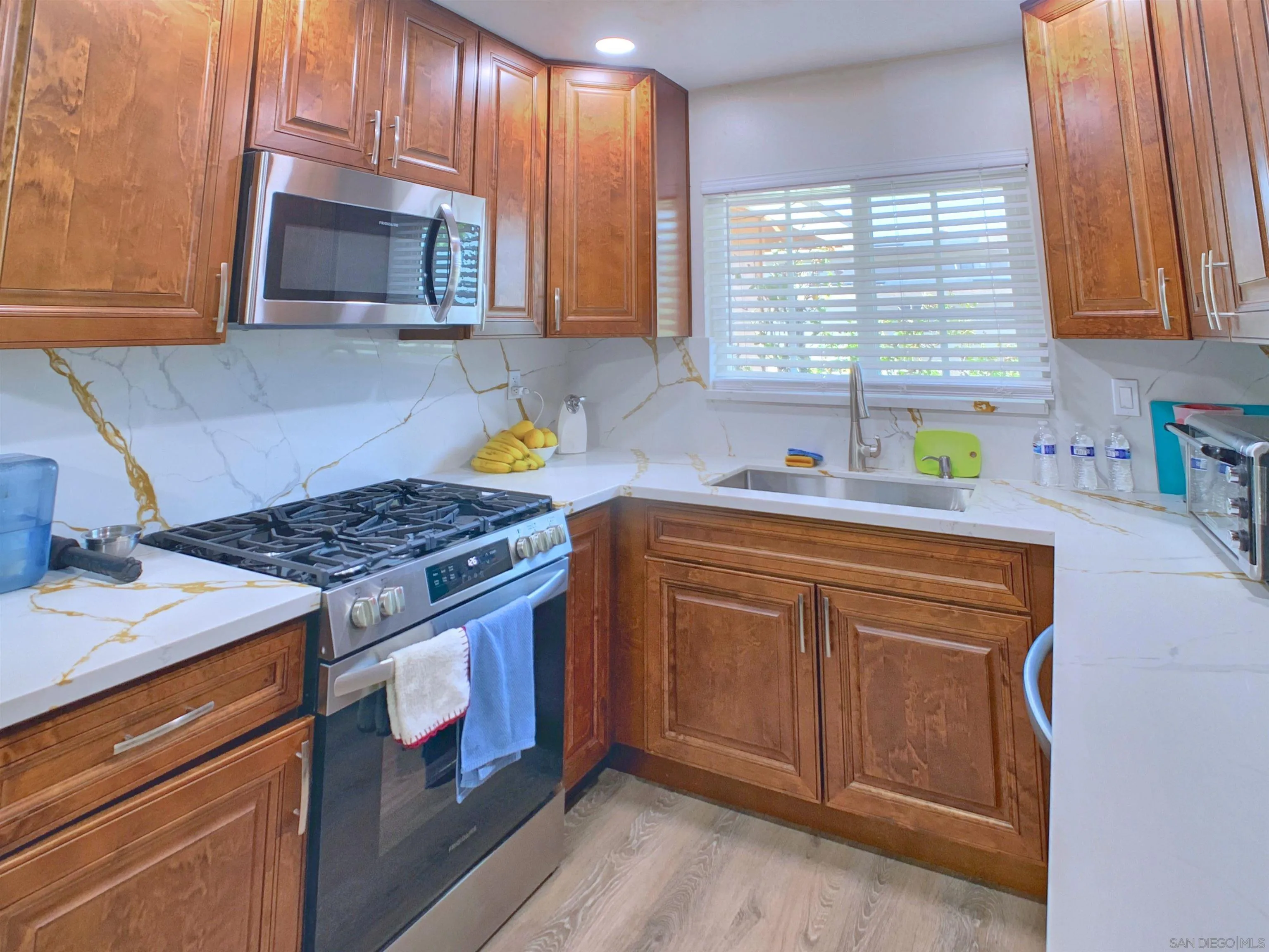 https://cdn.realtyfeed.com/cdn/127/260019458/21f18f6eeb7ae6dc16a2274dfc0f0337.webp