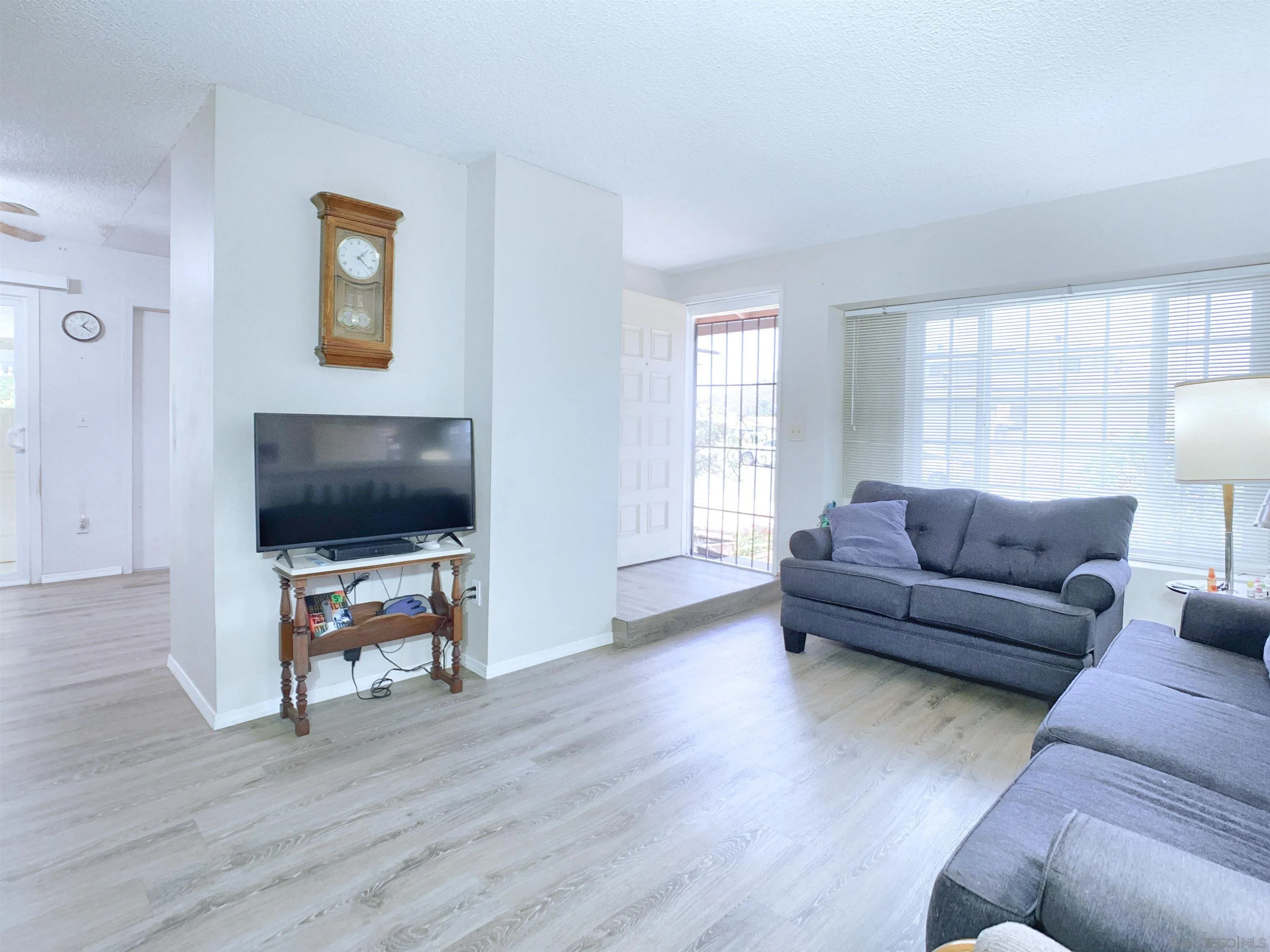 https://cdn.realtyfeed.com/cdn/127/260019458/ebc87b9df1c5ea82c71445cbd0ee97d2.webp