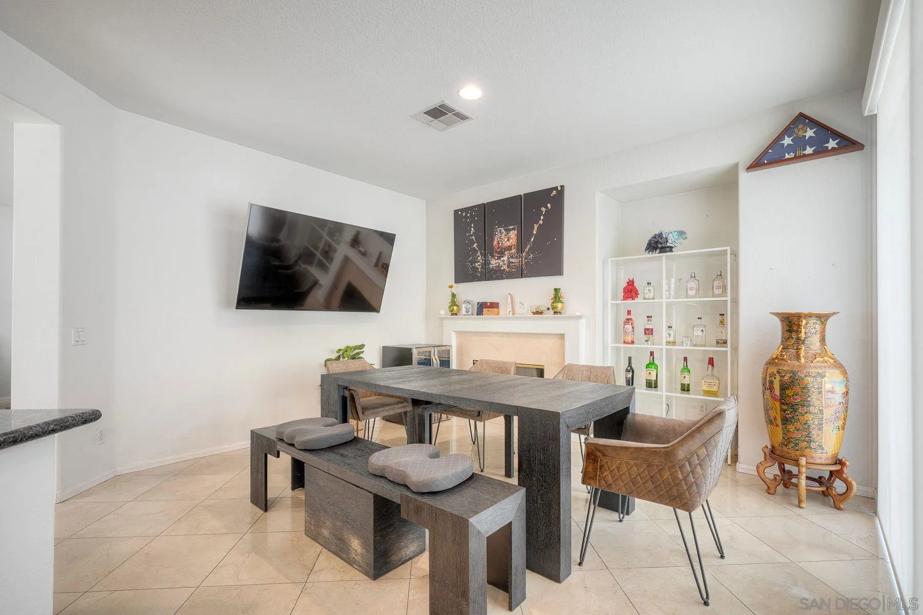 https://cdn.realtyfeed.com/cdn/127/260019459/0df6a894a1ae5090fd775f41075c2a65.webp