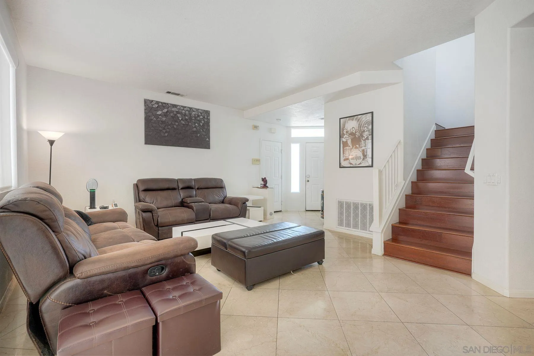 9610 Capricorn Way, San Diego, CA 92126 - Photo 5 of 17, San Diego, CA
