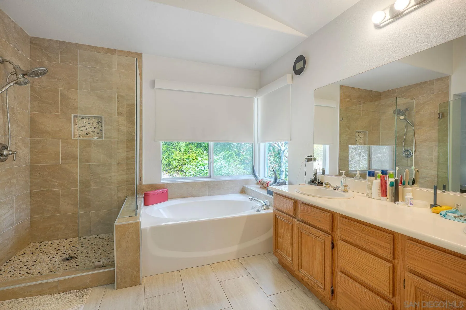 https://cdn.realtyfeed.com/cdn/127/260019459/f0ef095686586f090613808c054b8a9d.webp