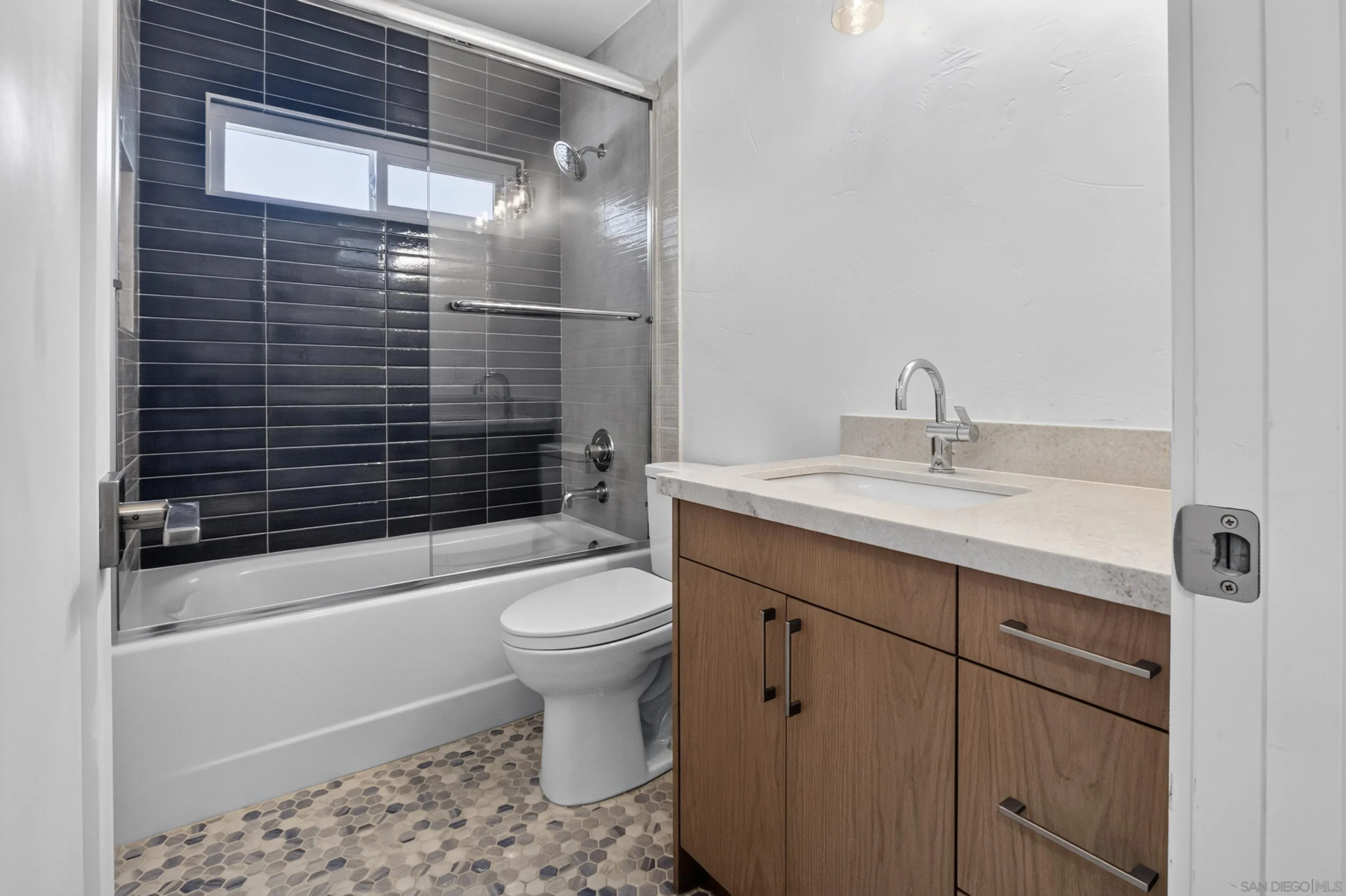 https://cdn.realtyfeed.com/cdn/127/260019461/248bc436122e36e57aa0df0e26c0eaa7.webp