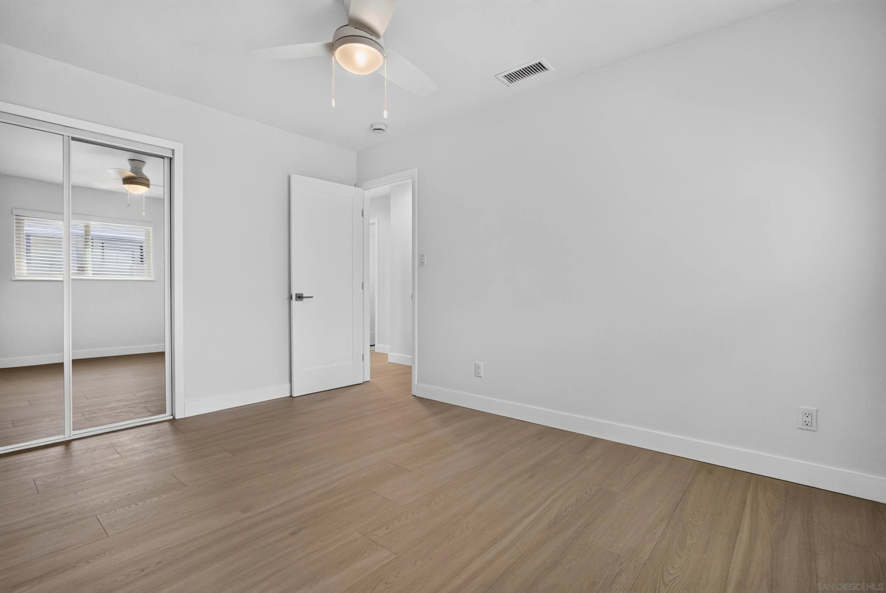https://cdn.realtyfeed.com/cdn/127/260019461/a0adb1de9ae7e0207277066835546fc6.webp