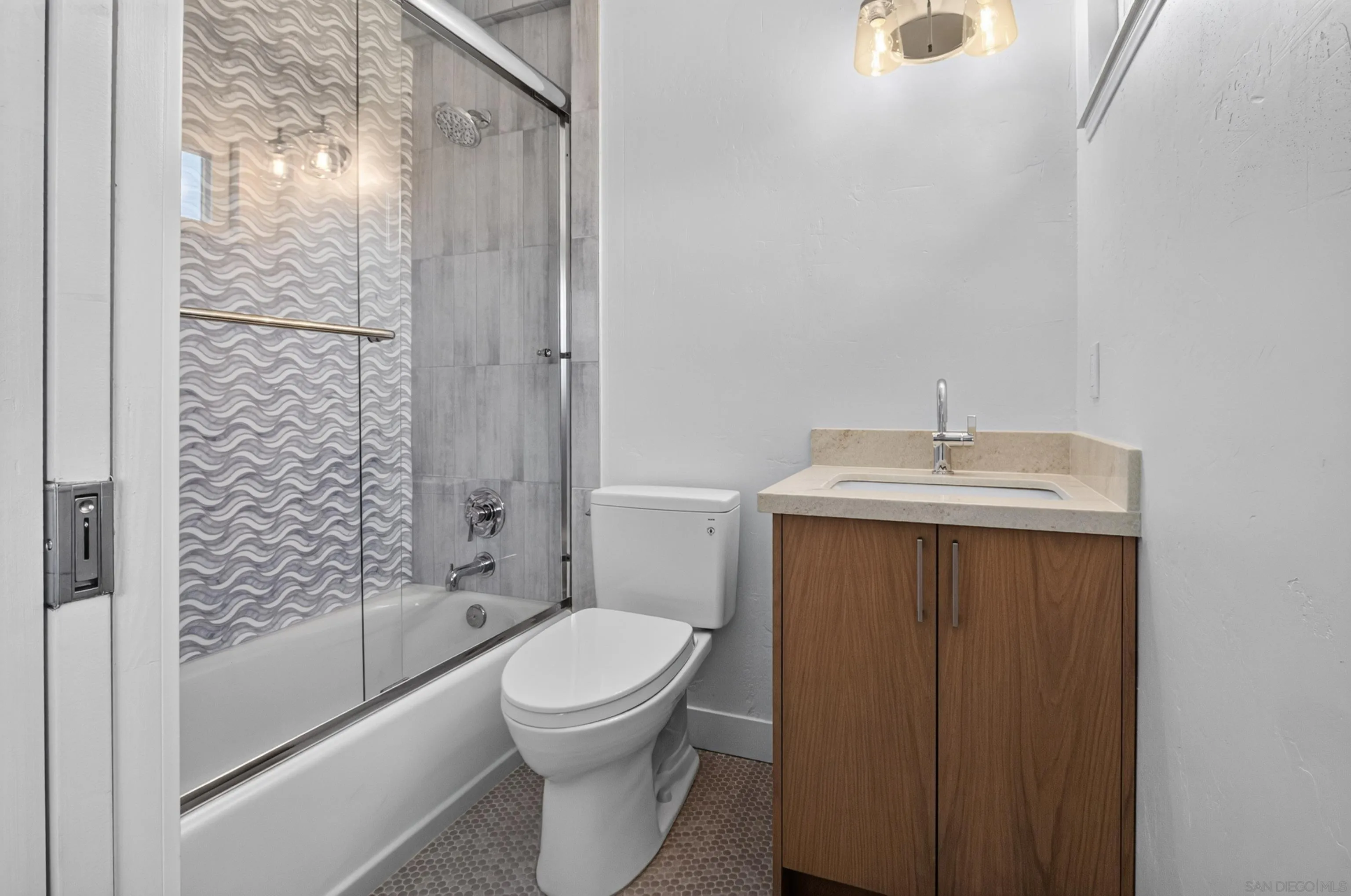 https://cdn.realtyfeed.com/cdn/127/260019461/fdfe24f45f482184ca1472e684f4e615.webp