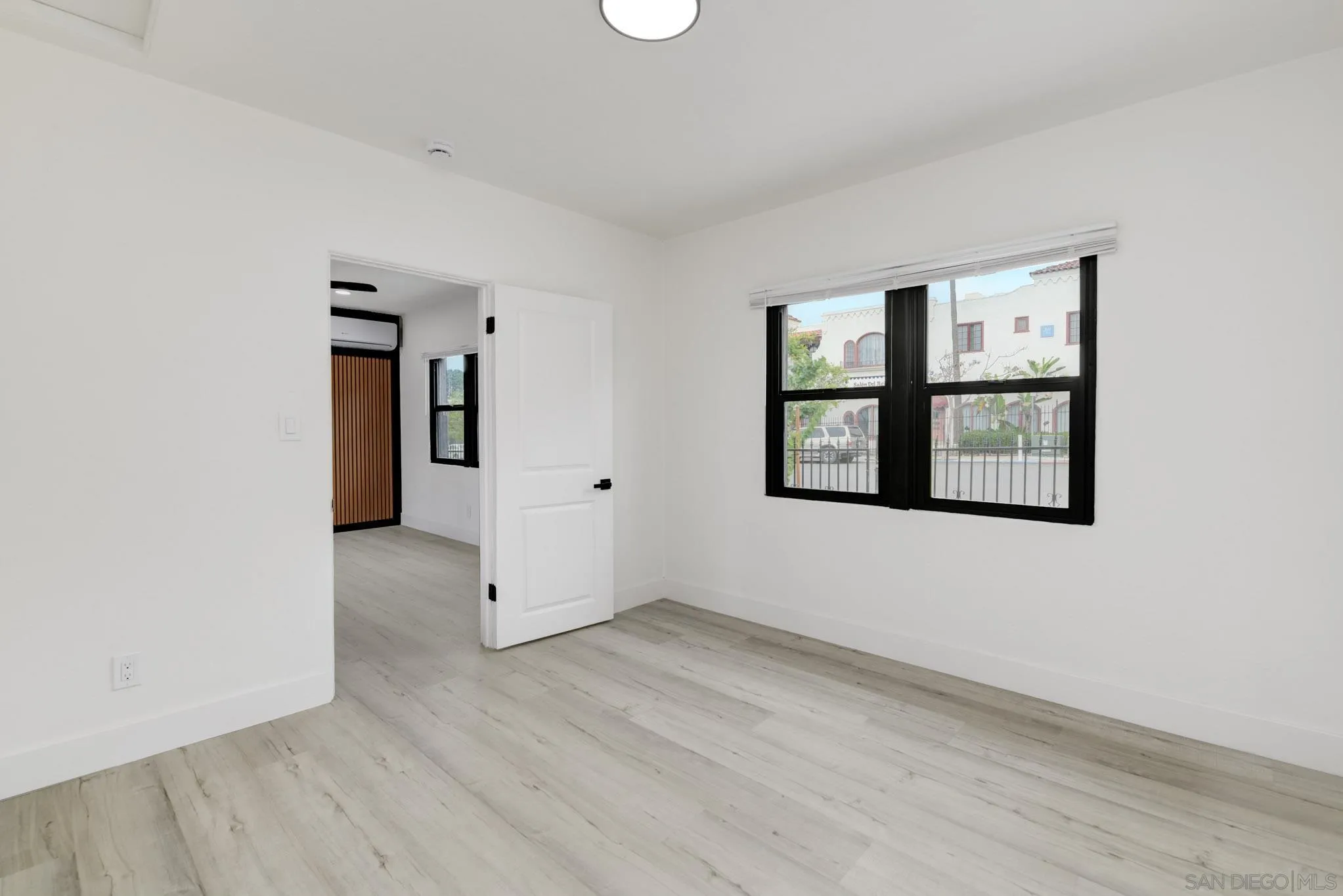 https://cdn.realtyfeed.com/cdn/127/260019463/12568ea574cf168926baac78ab7468ed.webp