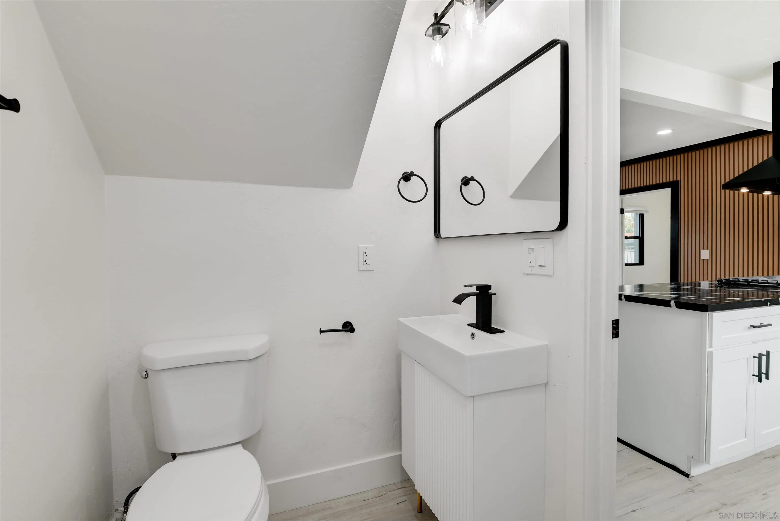 https://cdn.realtyfeed.com/cdn/127/260019463/89b8255a5604a6db9a8bbae2d85015a9.webp