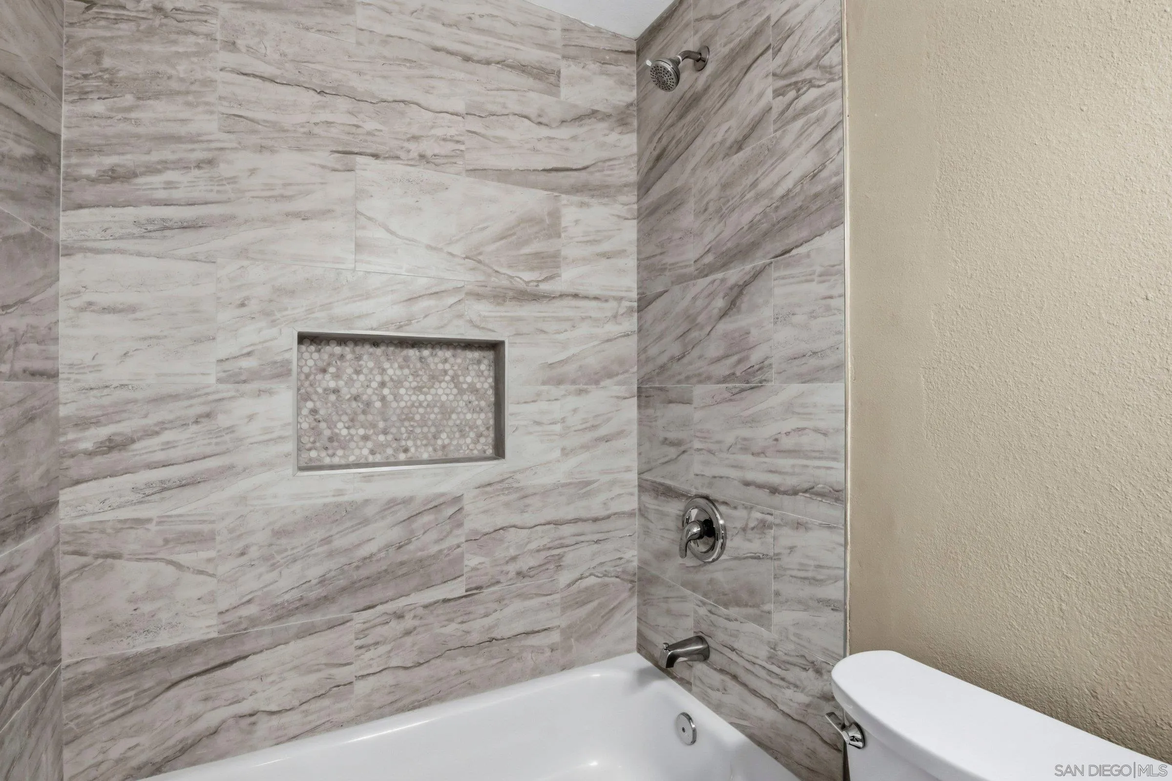 https://cdn.realtyfeed.com/cdn/127/260019466/87e003cbaa5f7e6c4f018734bc04126b.webp