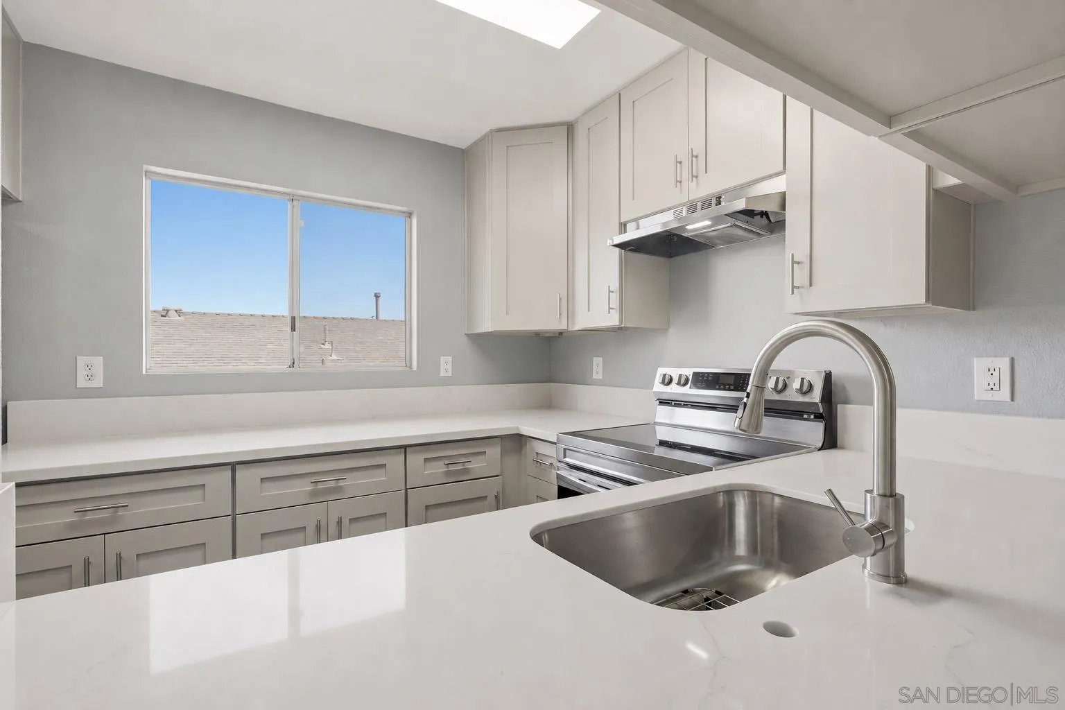 https://cdn.realtyfeed.com/cdn/127/260019466/91e63268e512a8b082dcfee2b2aed170.webp