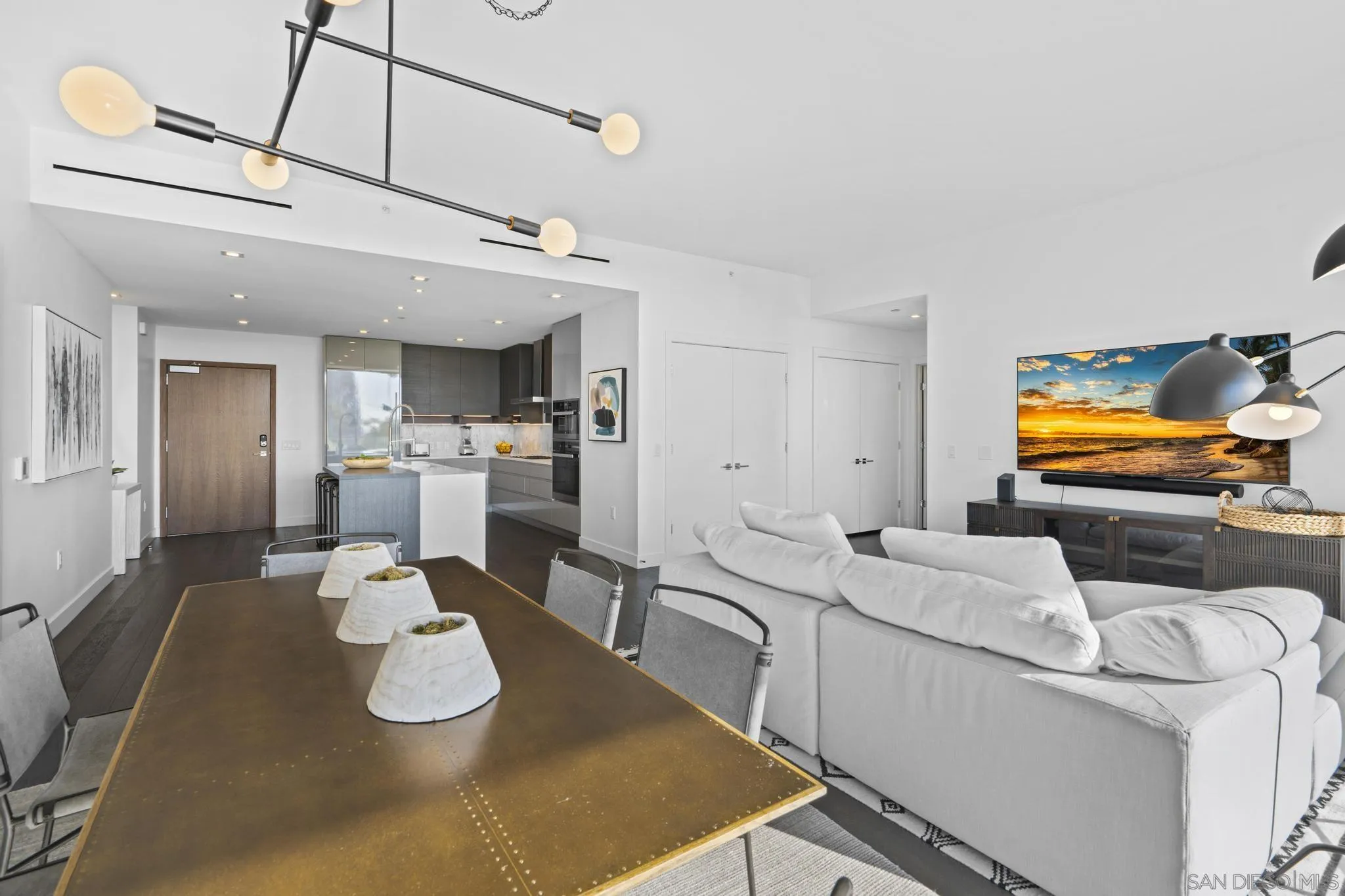 Photo #8: 260019470 Listing: Photo #8
