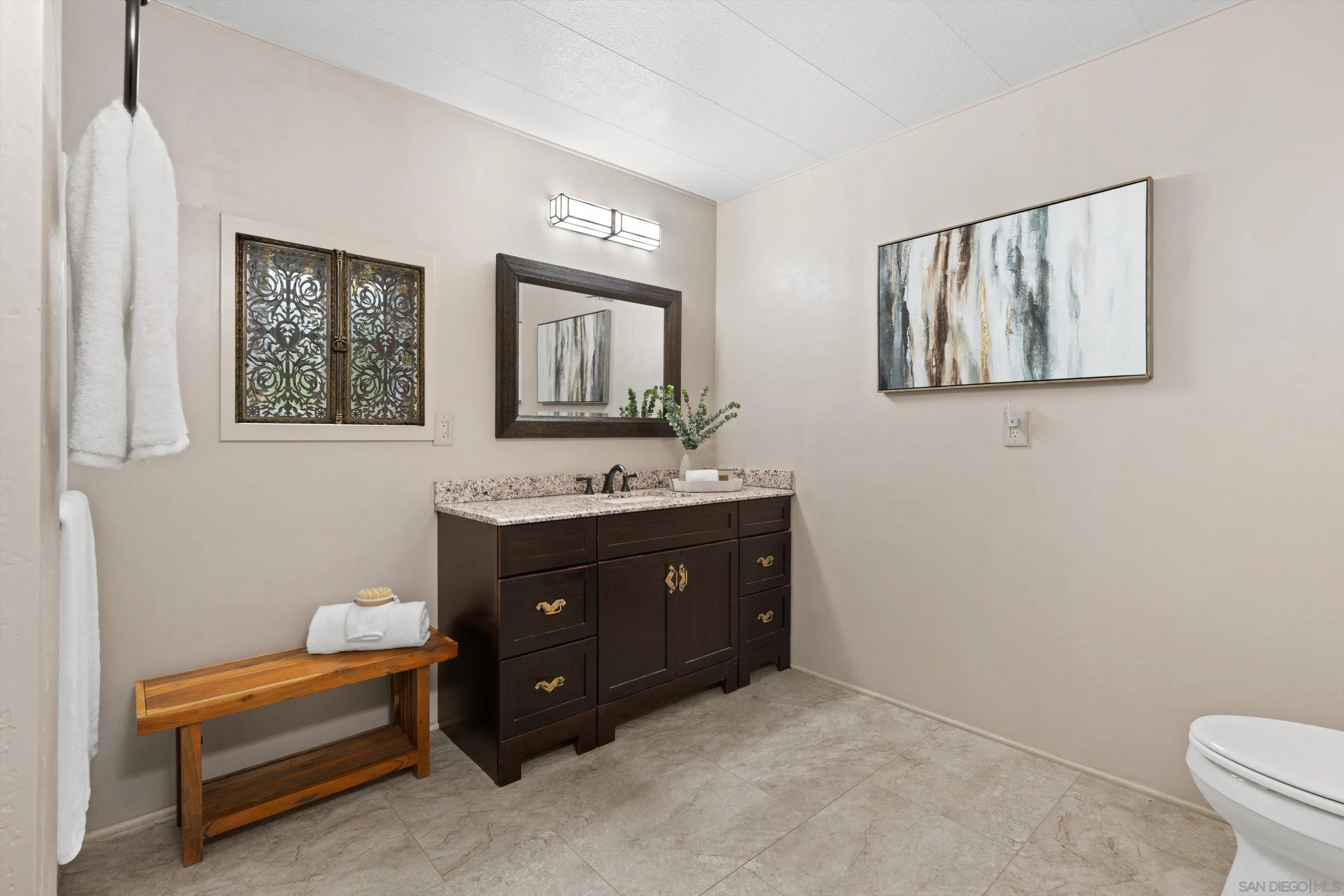 https://cdn.realtyfeed.com/cdn/127/260019471/1fa7d27bb38d09a9c5d8ea9927acdfa8.webp