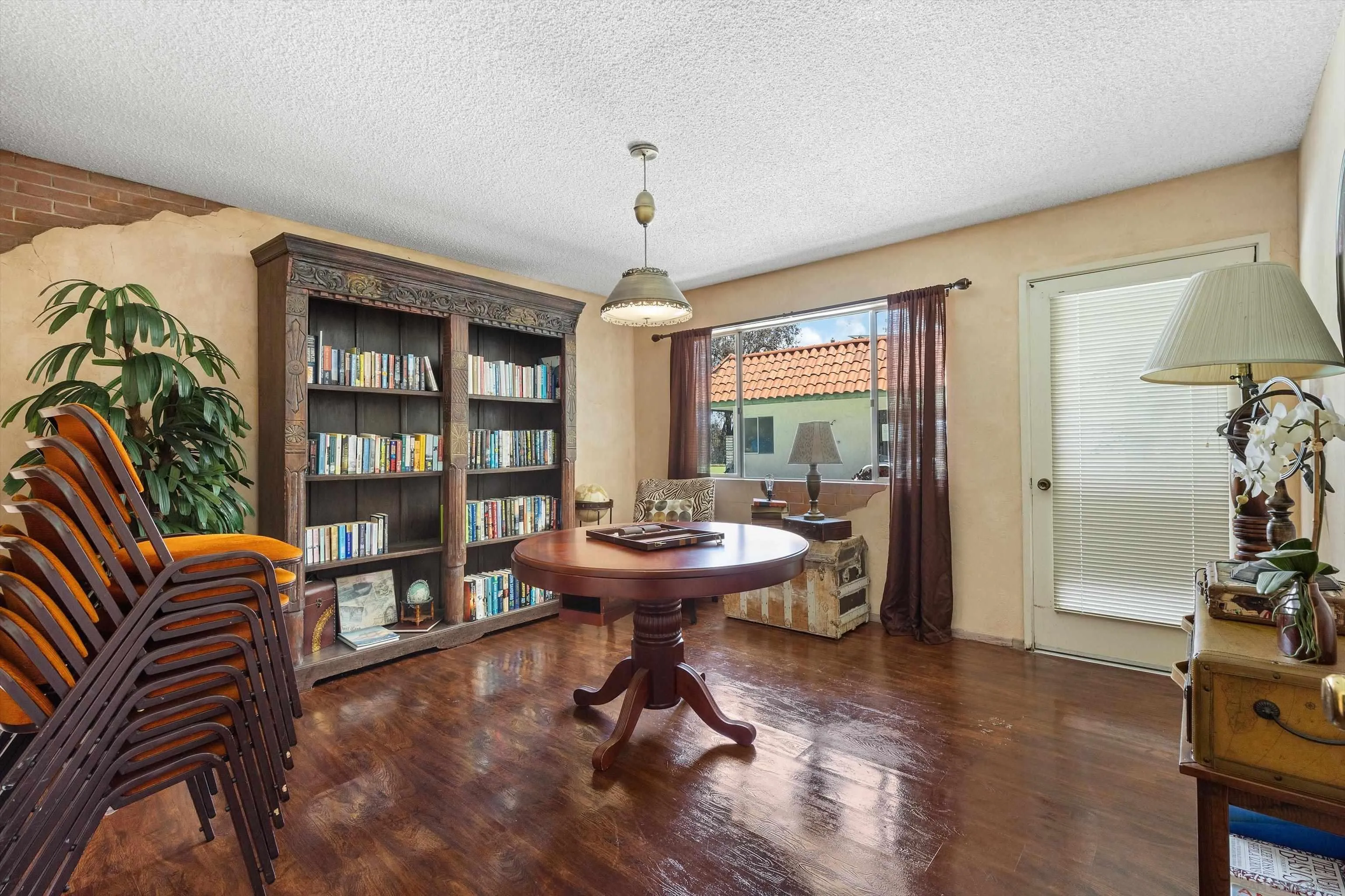 https://cdn.realtyfeed.com/cdn/127/260019471/28fb755652ba34875baccb400bf4b412.webp