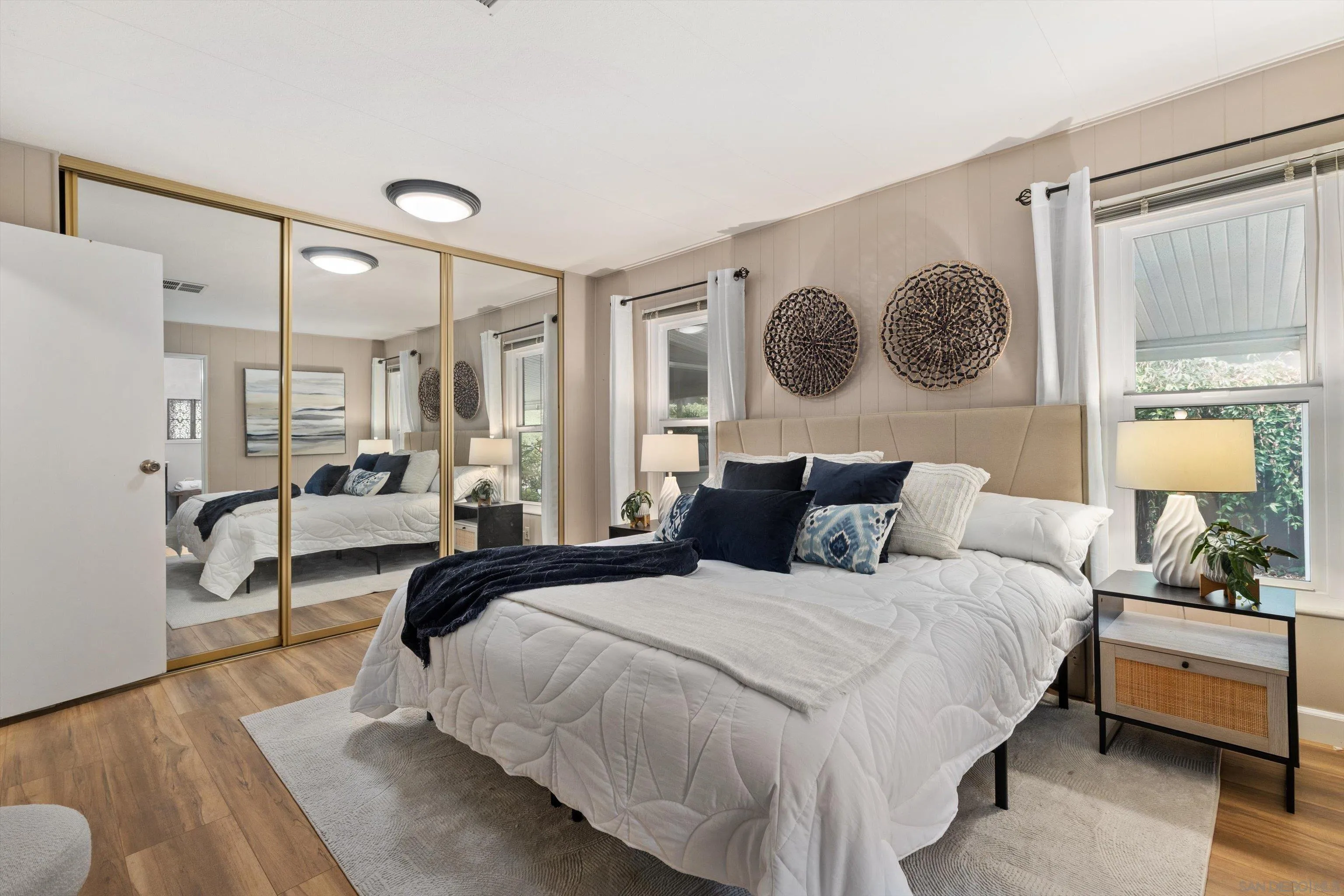 https://cdn.realtyfeed.com/cdn/127/260019471/3d9f1042d3571eb6aeeab052cf15c040.webp