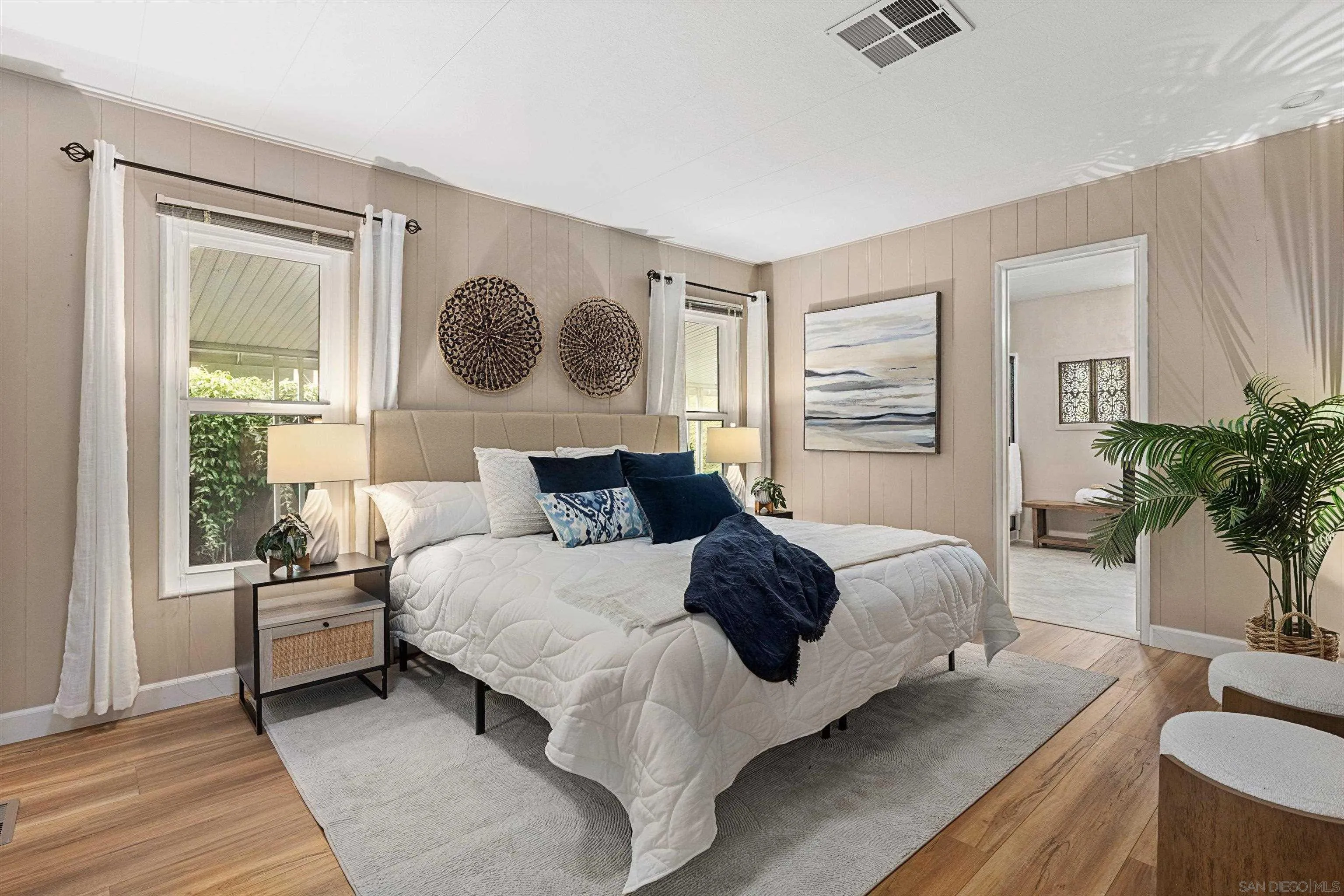 https://cdn.realtyfeed.com/cdn/127/260019471/6c1a9621f34d181ccef61dc0dbbe9d88.webp