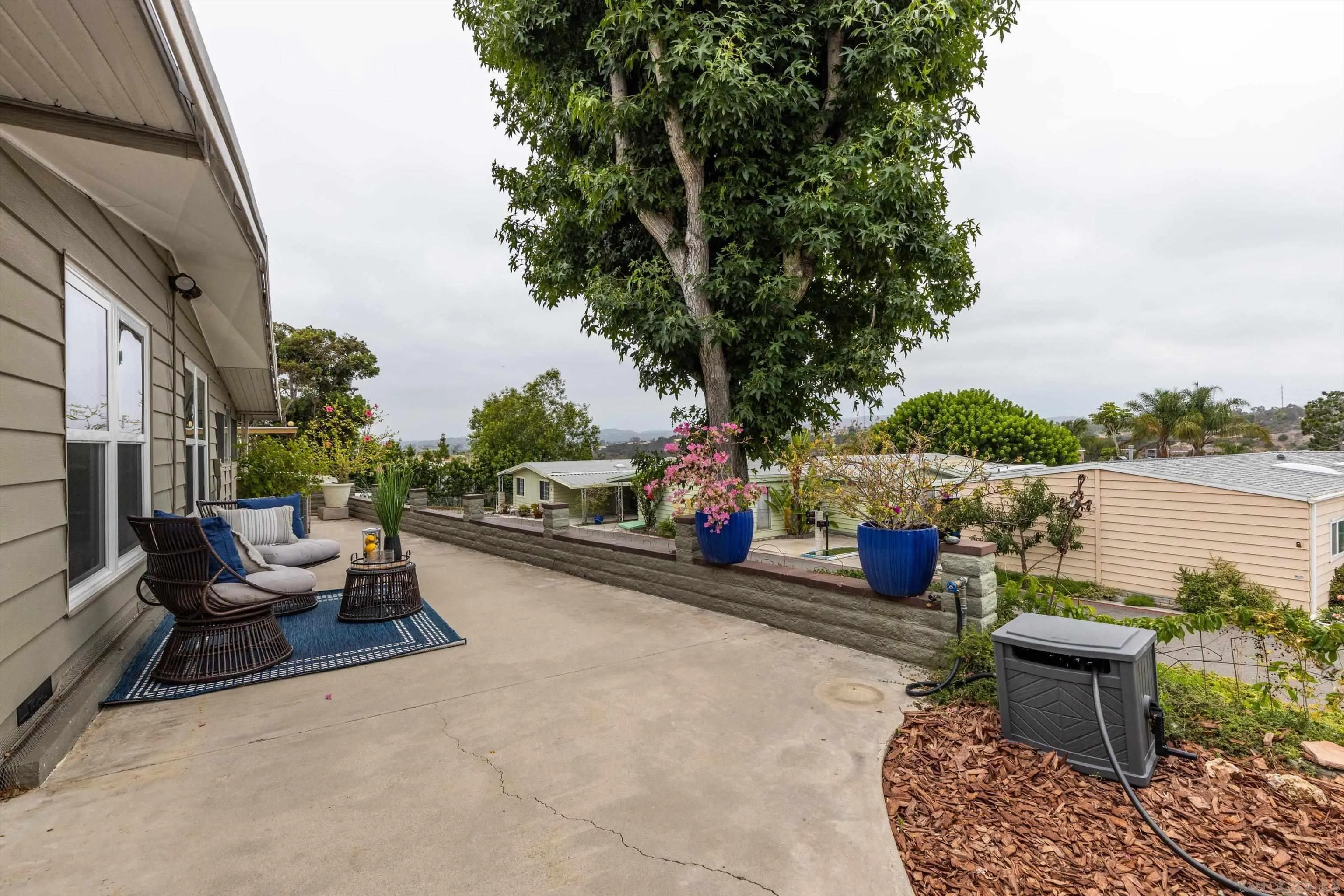 https://cdn.realtyfeed.com/cdn/127/260019471/86a810374d191f86e41347970eb334cd.webp