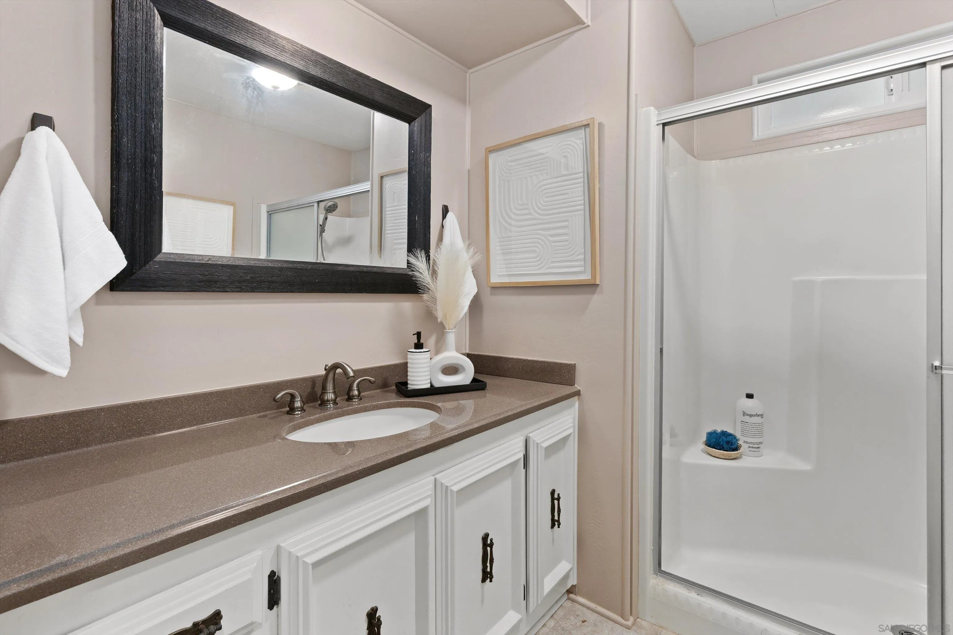 https://cdn.realtyfeed.com/cdn/127/260019471/ba38b21a795c9534f2eb976ca59a347d.webp
