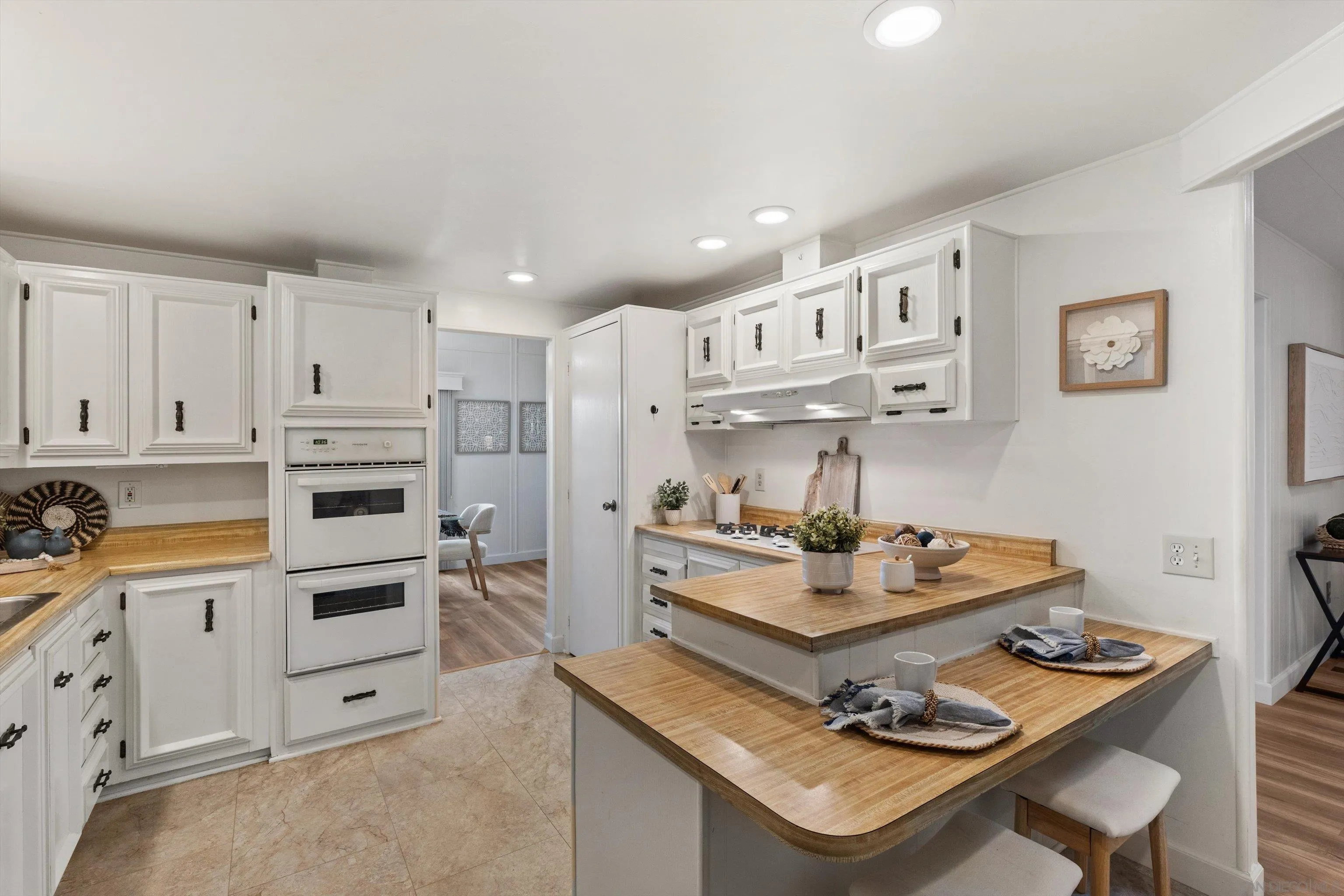 https://cdn.realtyfeed.com/cdn/127/260019471/dc2edf2da85a05b661a52647c414049e.webp
