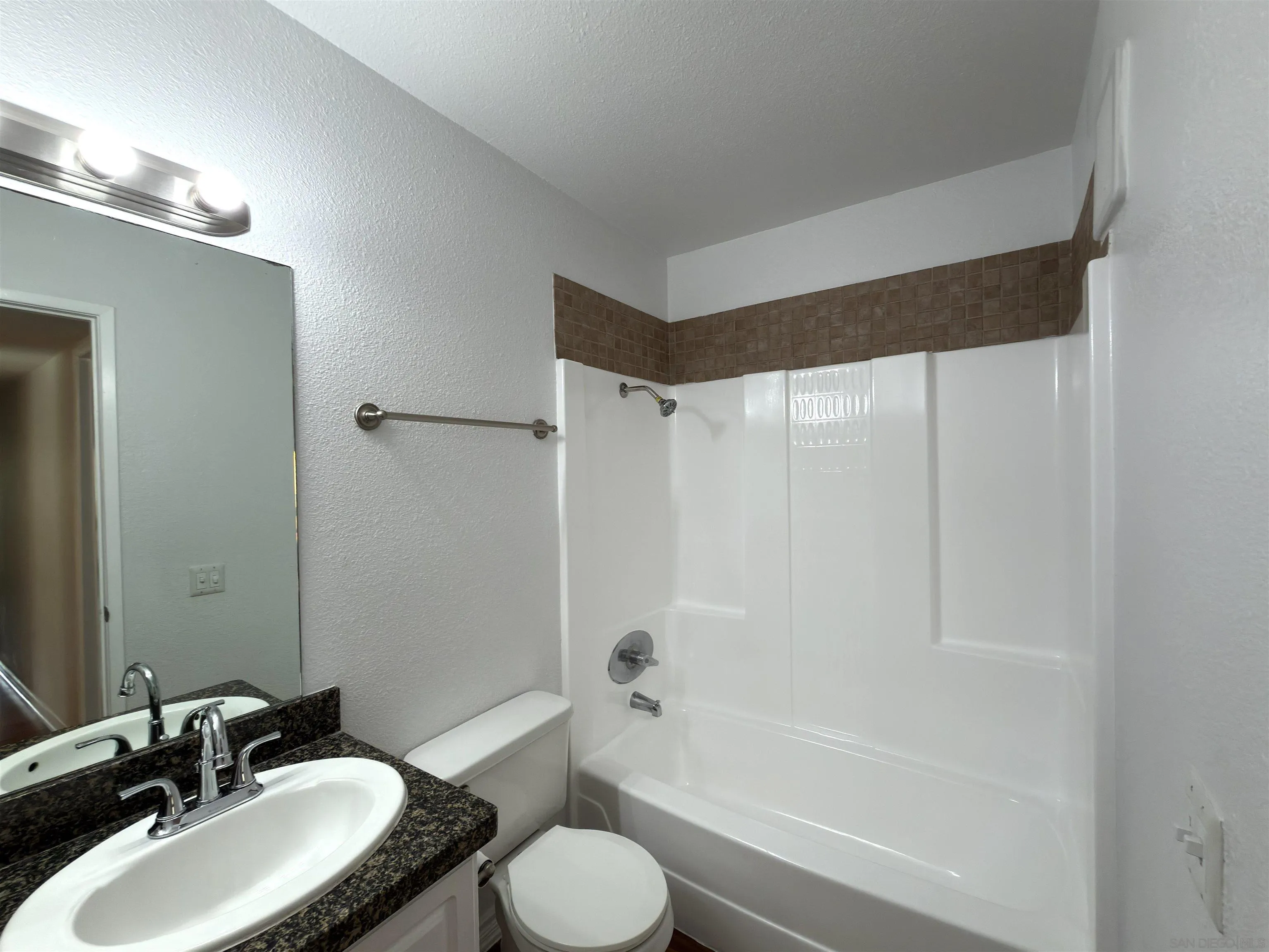 https://cdn.realtyfeed.com/cdn/127/260019472/3e6dccc2d320dedfd5d28d559bcd56f7.webp