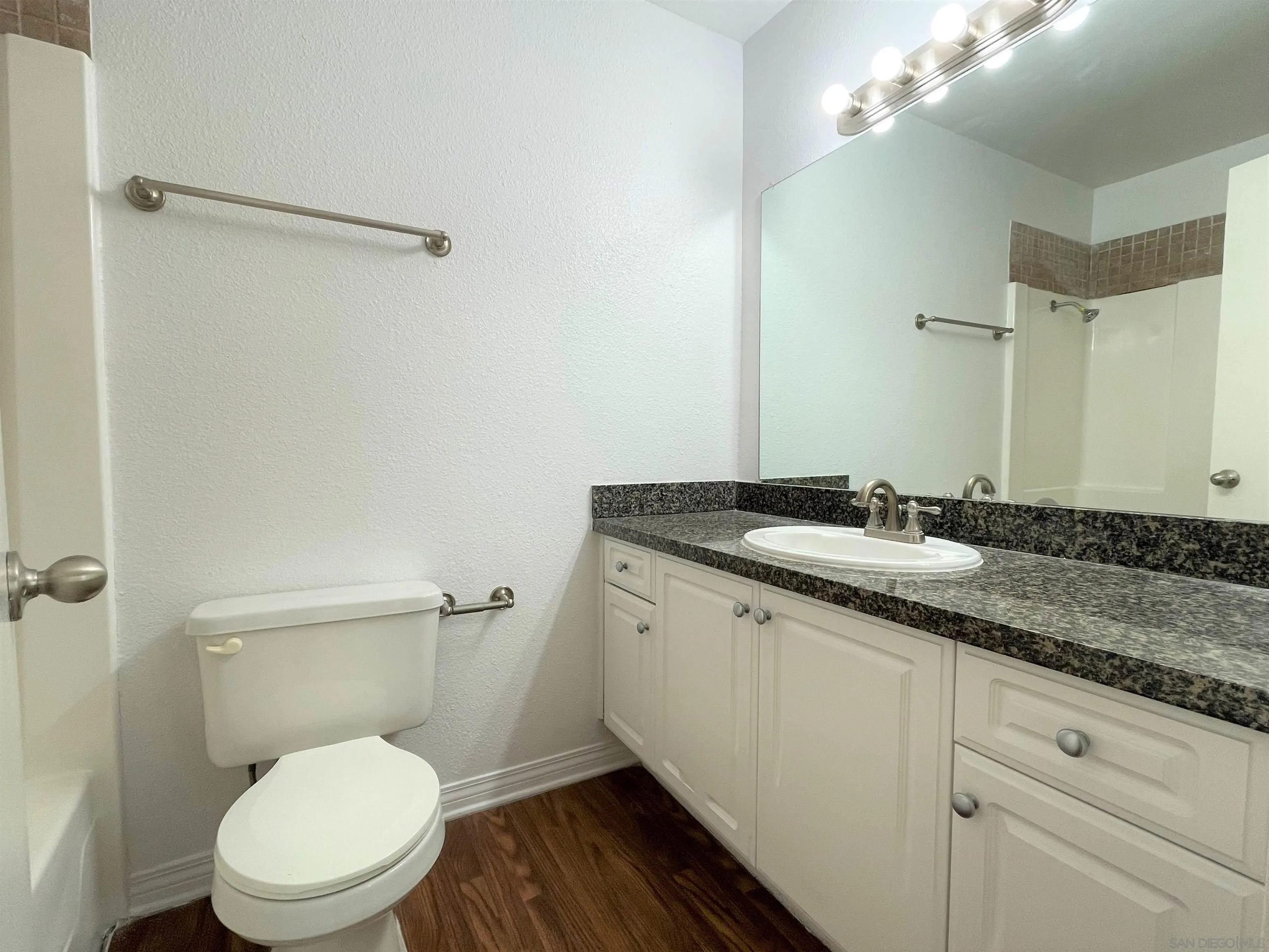 https://cdn.realtyfeed.com/cdn/127/260019472/f06515f4ba1c3c4f32e7edd37e5a8744.webp