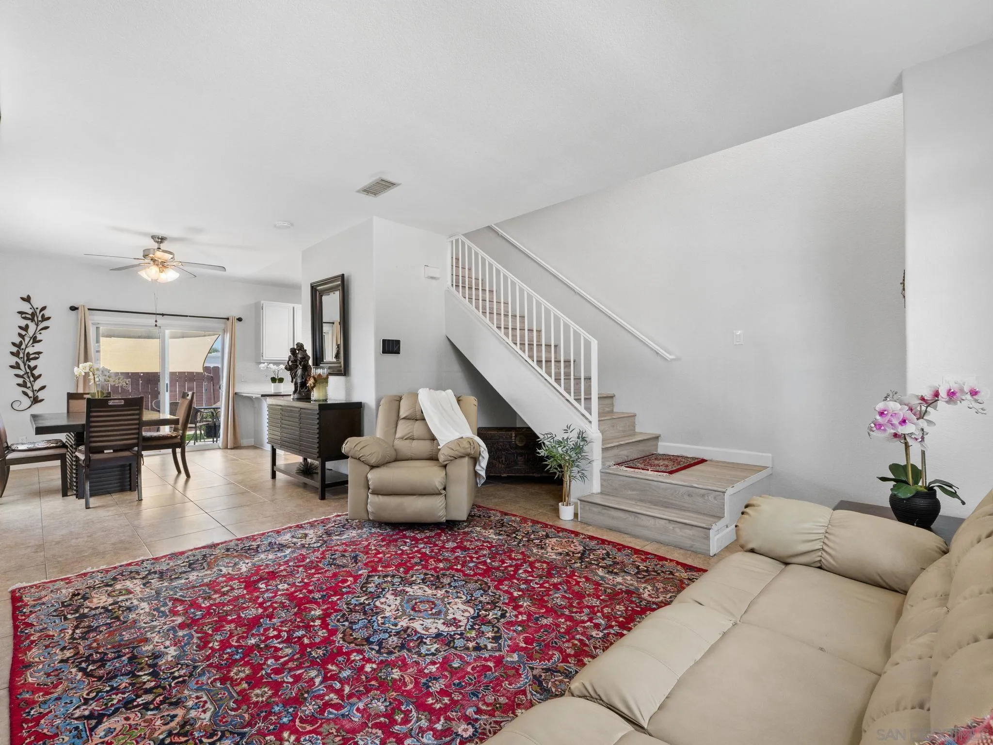 https://cdn.realtyfeed.com/cdn/127/260019476/525c40a20be26f91333f16d98766324d.webp