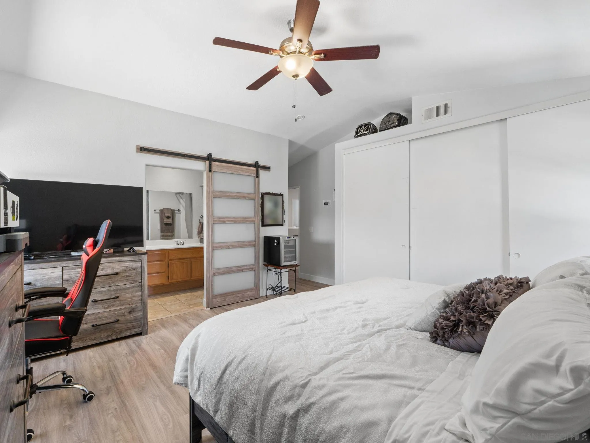 https://cdn.realtyfeed.com/cdn/127/260019476/53fe3187e6d22285c727e571e39a355e.webp