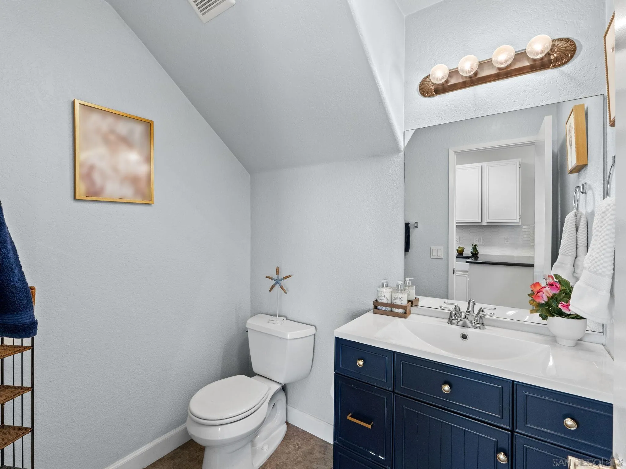 https://cdn.realtyfeed.com/cdn/127/260019476/912fa0d3fccea1dc0ac31144c2bccc62.webp