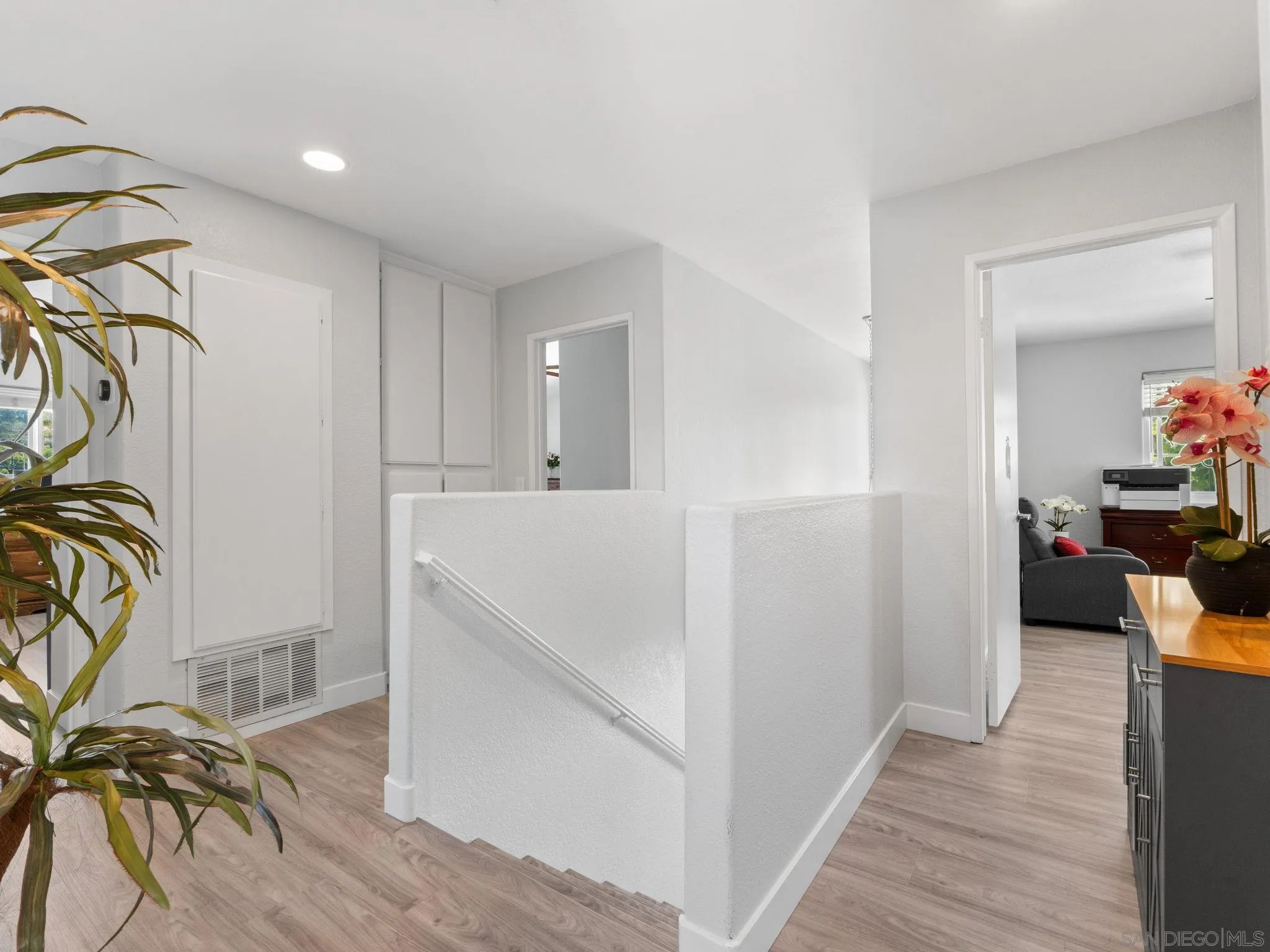 https://cdn.realtyfeed.com/cdn/127/260019476/9e41467e6980fd9be3d8bbea109d7ad0.webp