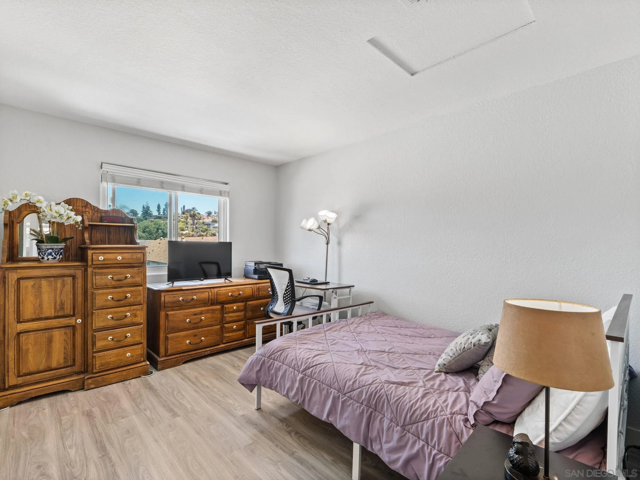 https://cdn.realtyfeed.com/cdn/127/260019476/a3b1380c3c5d5ba40be733a9d79ca202.webp