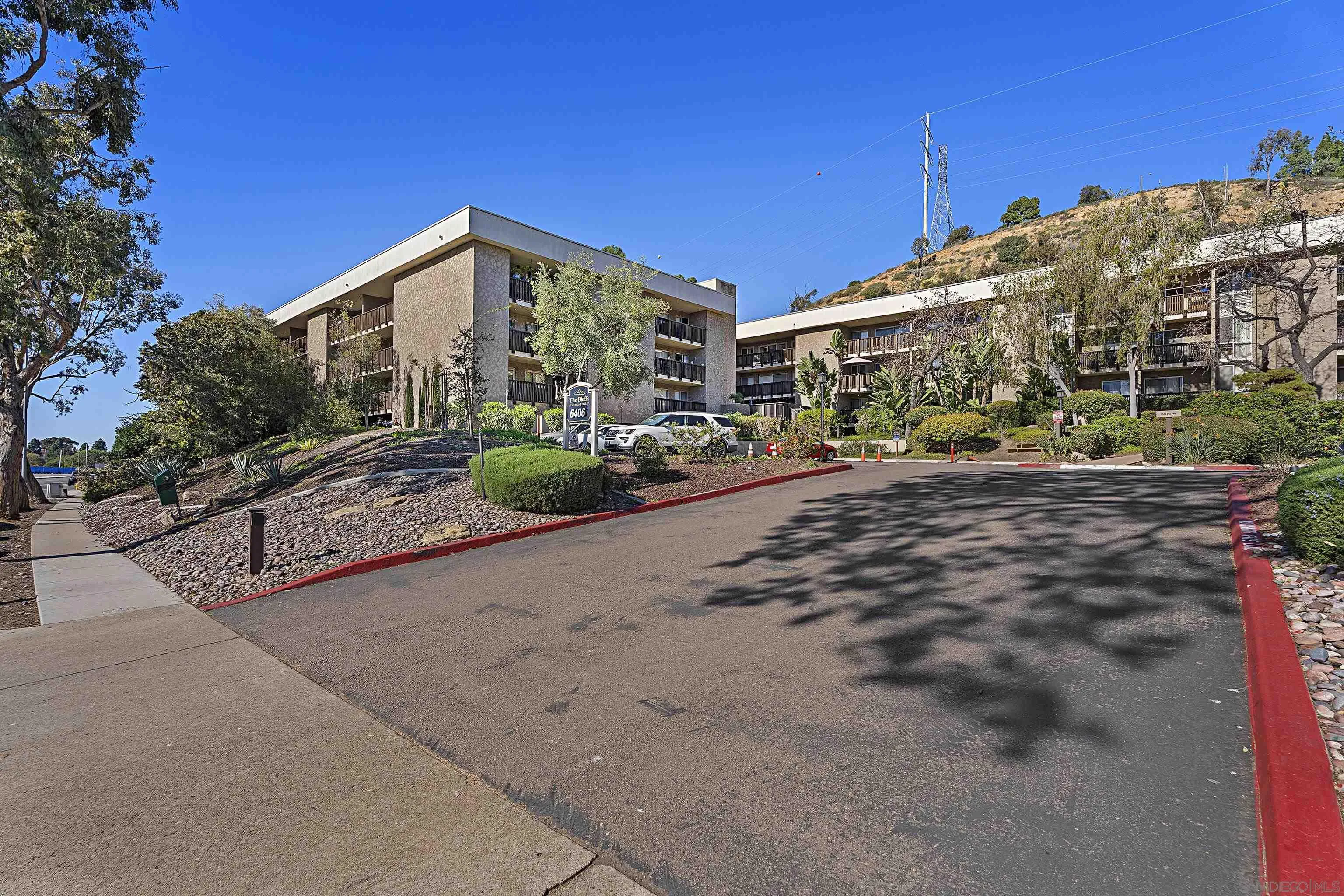 Photo #2: 260019477 Listing: Photo #2