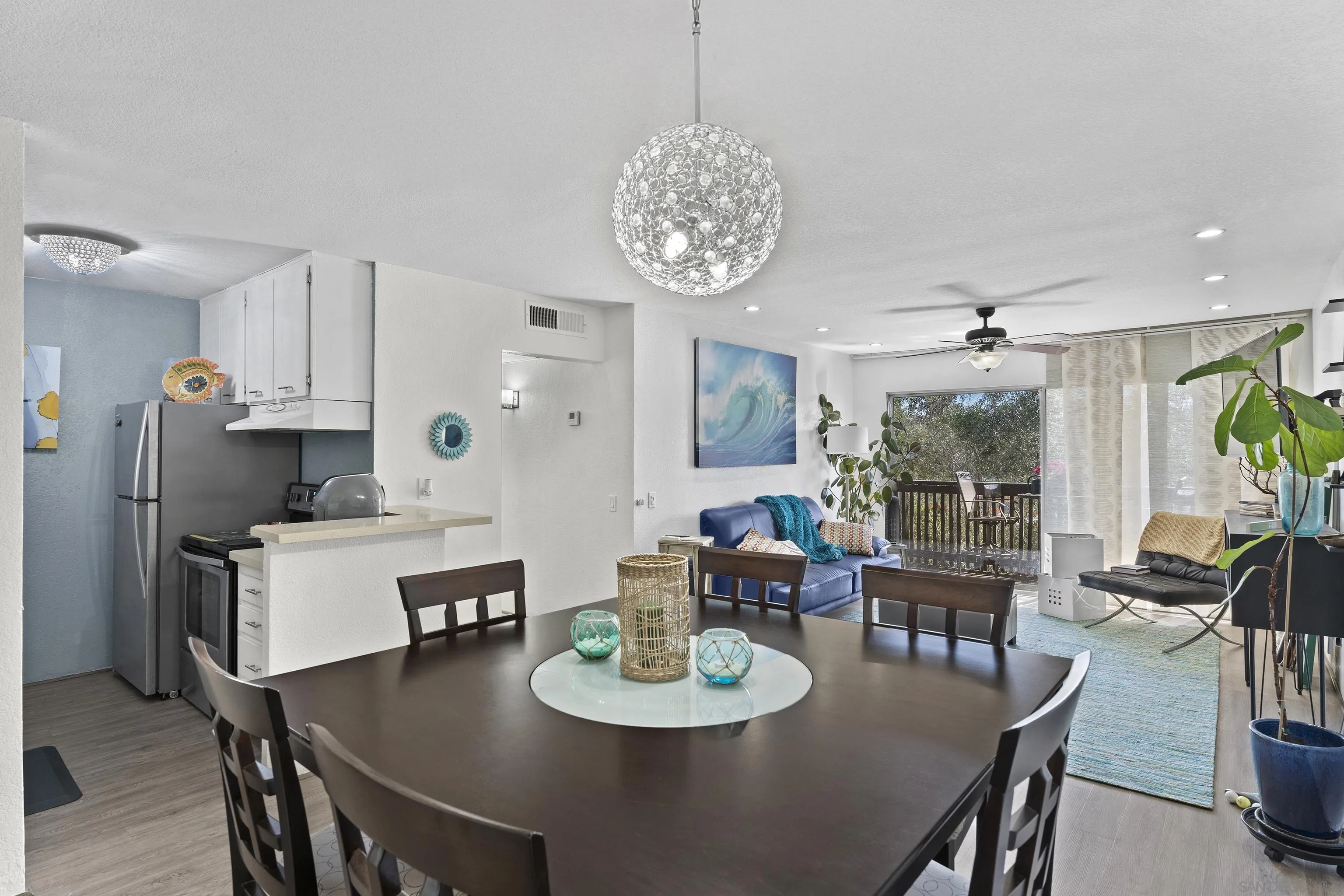 Photo #1: 260019477 Listing: Photo #1