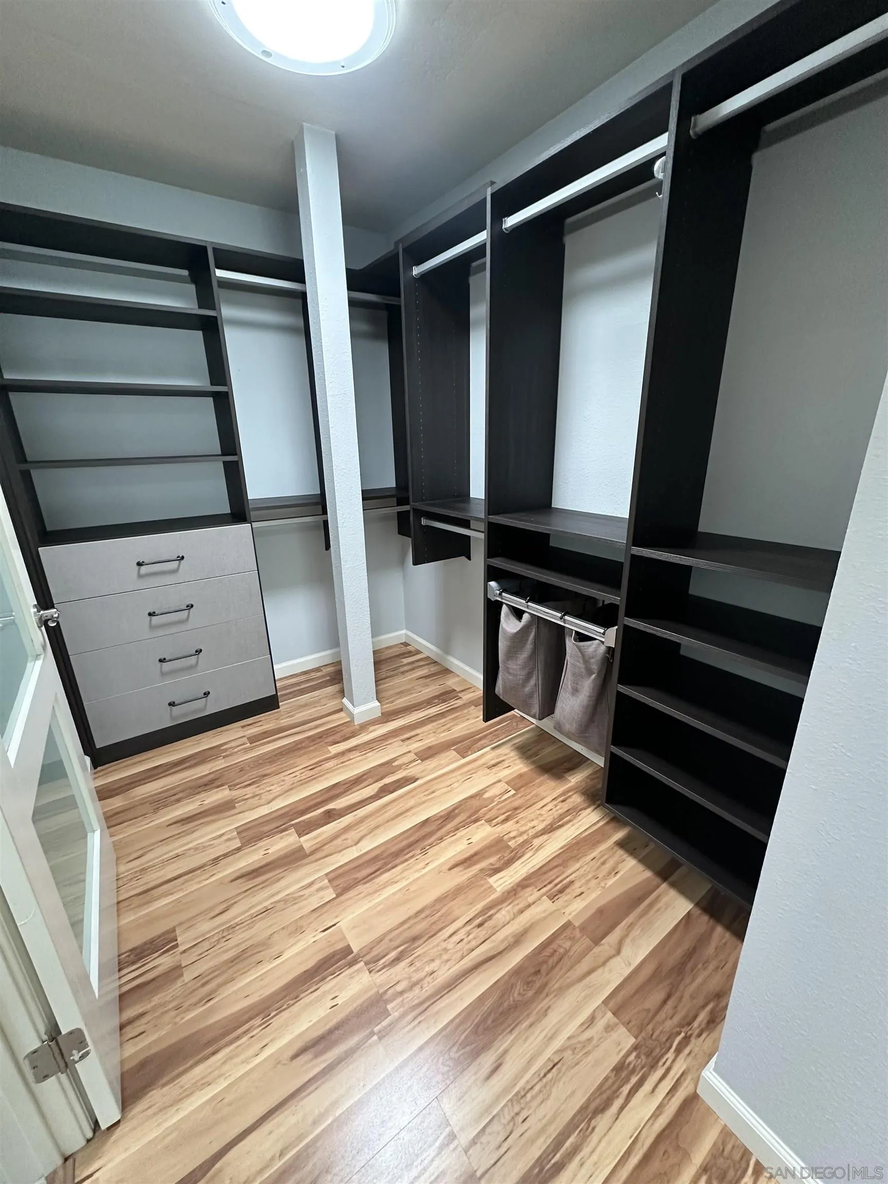 Photo #8: 260019478 Listing: Photo #8