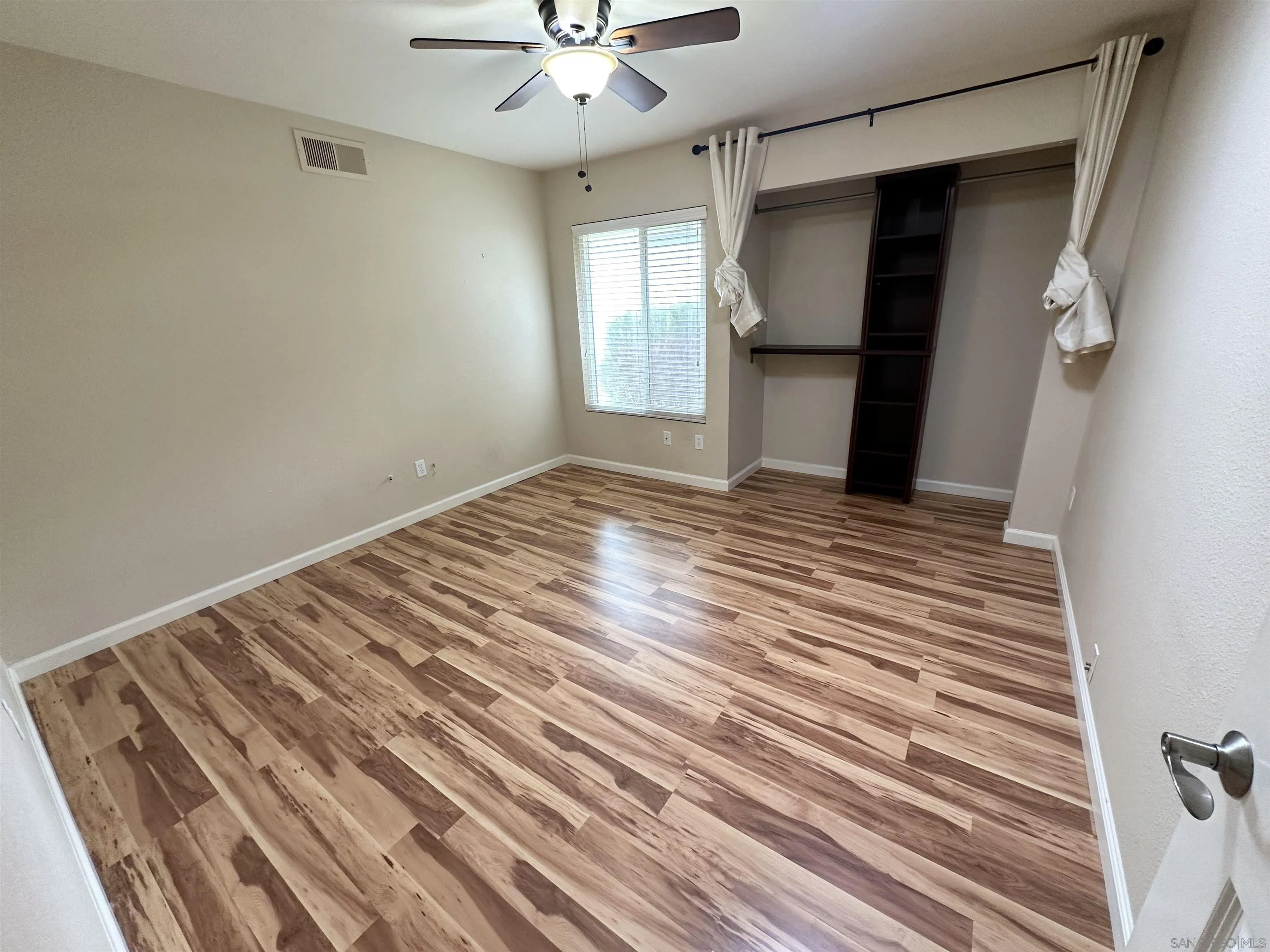 Photo #11: 260019478 Listing: Photo #11
