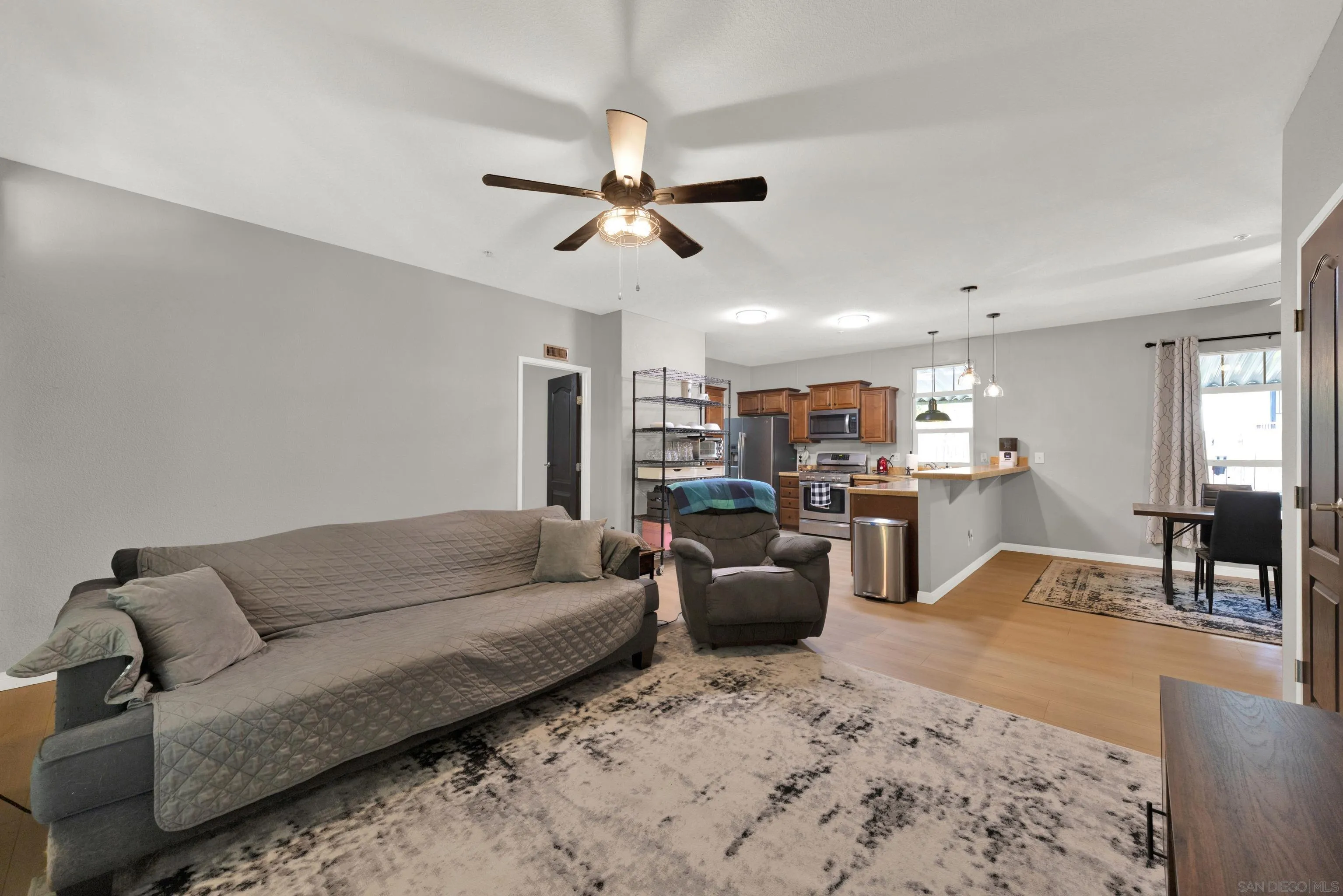 https://cdn.realtyfeed.com/cdn/127/260019481/11645f880f795945905ef6f365a5b329.webp