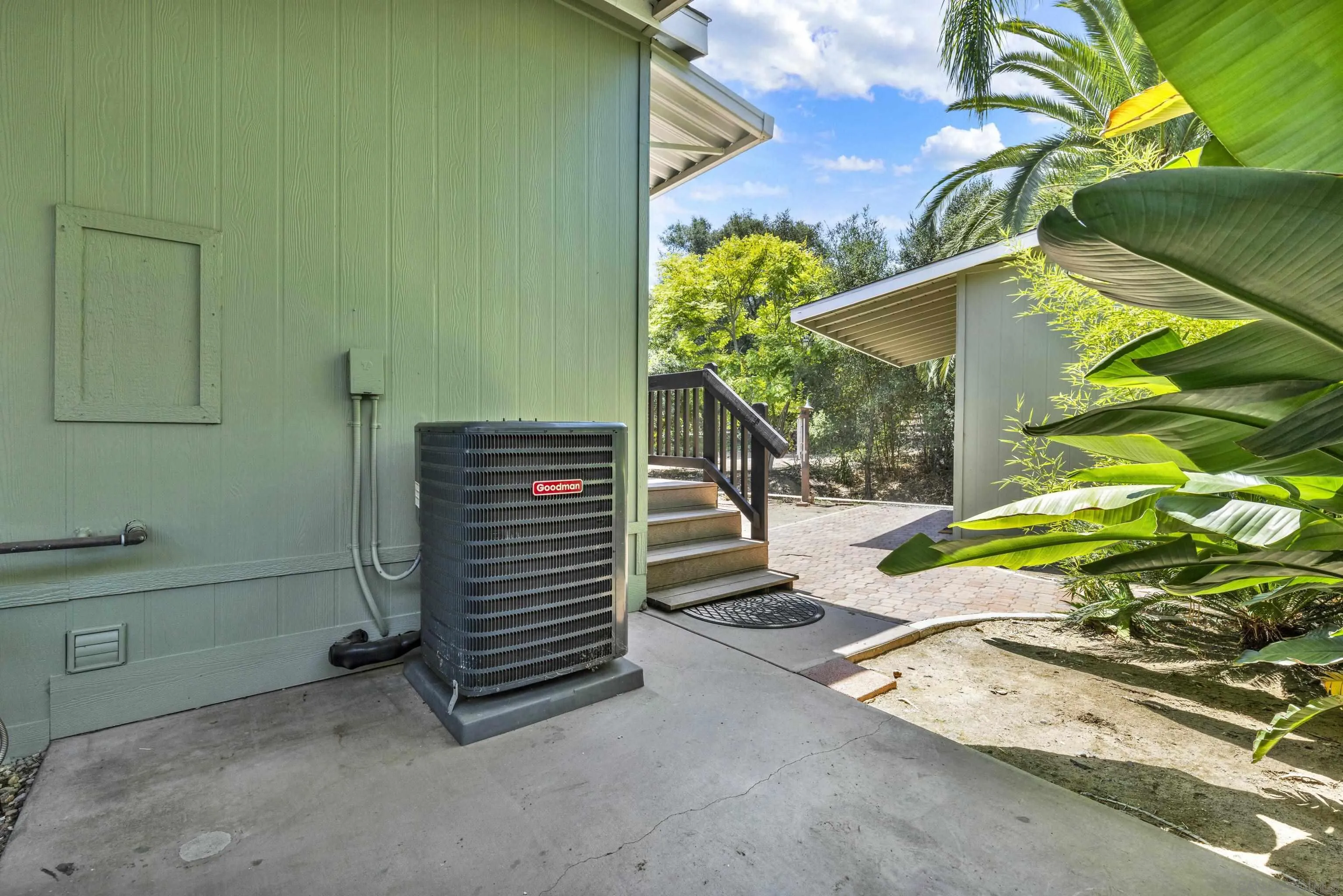 https://cdn.realtyfeed.com/cdn/127/260019481/1f4dde77604b420e032c6aef3cc35412.webp