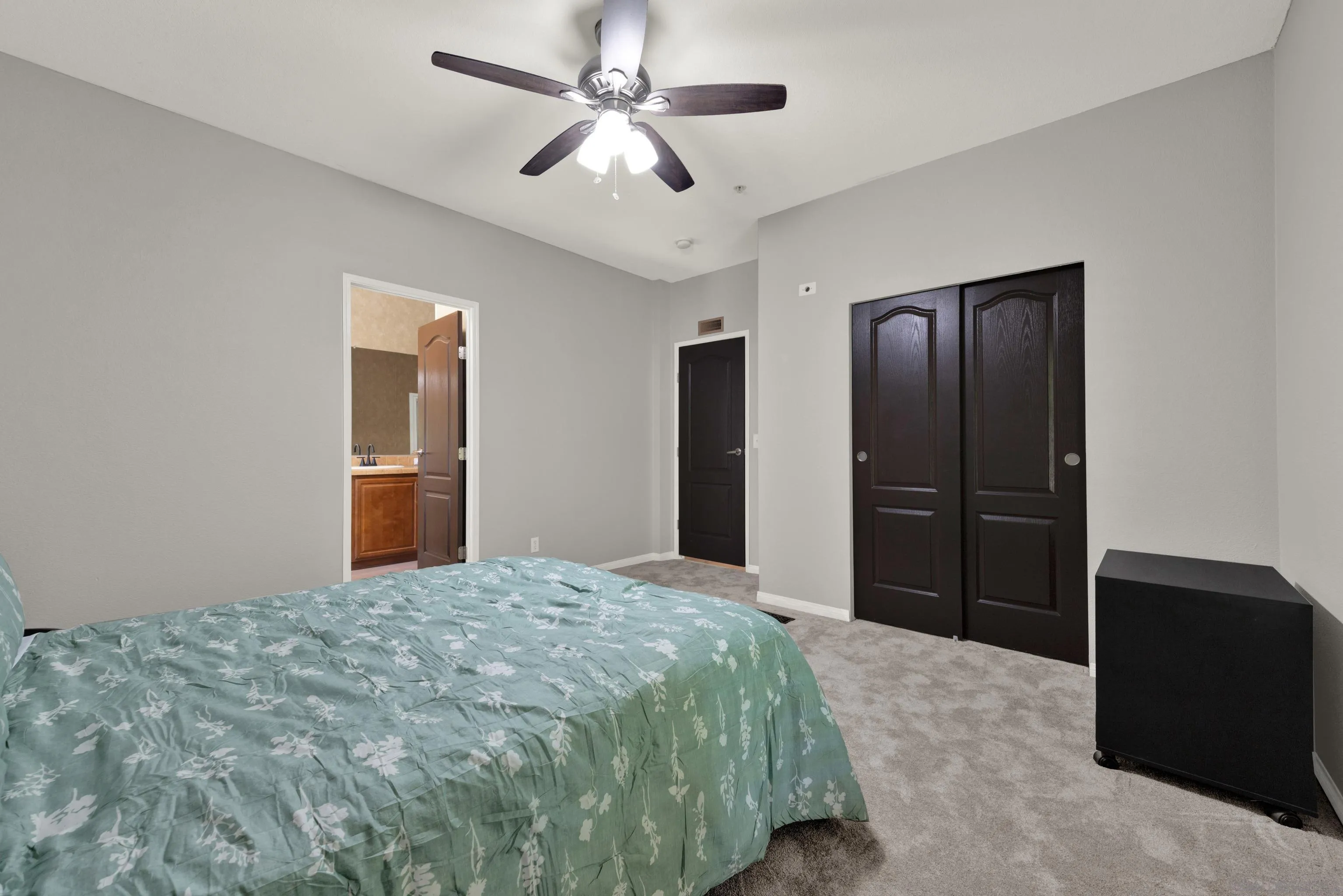 https://cdn.realtyfeed.com/cdn/127/260019481/63ad4079c00c584a7b3bec9b2495b80f.webp