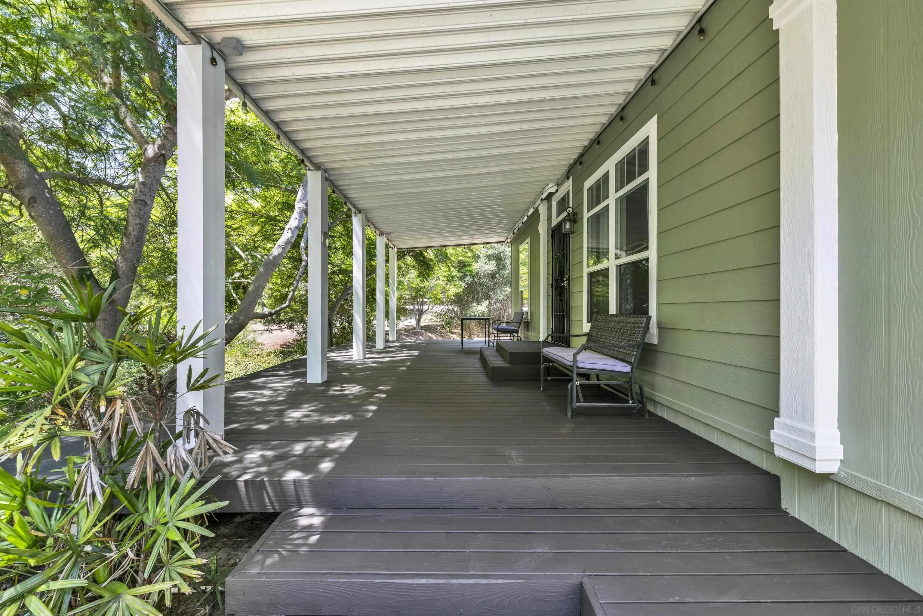 https://cdn.realtyfeed.com/cdn/127/260019481/b33b791562df16c61c64c7052c99fb56.webp