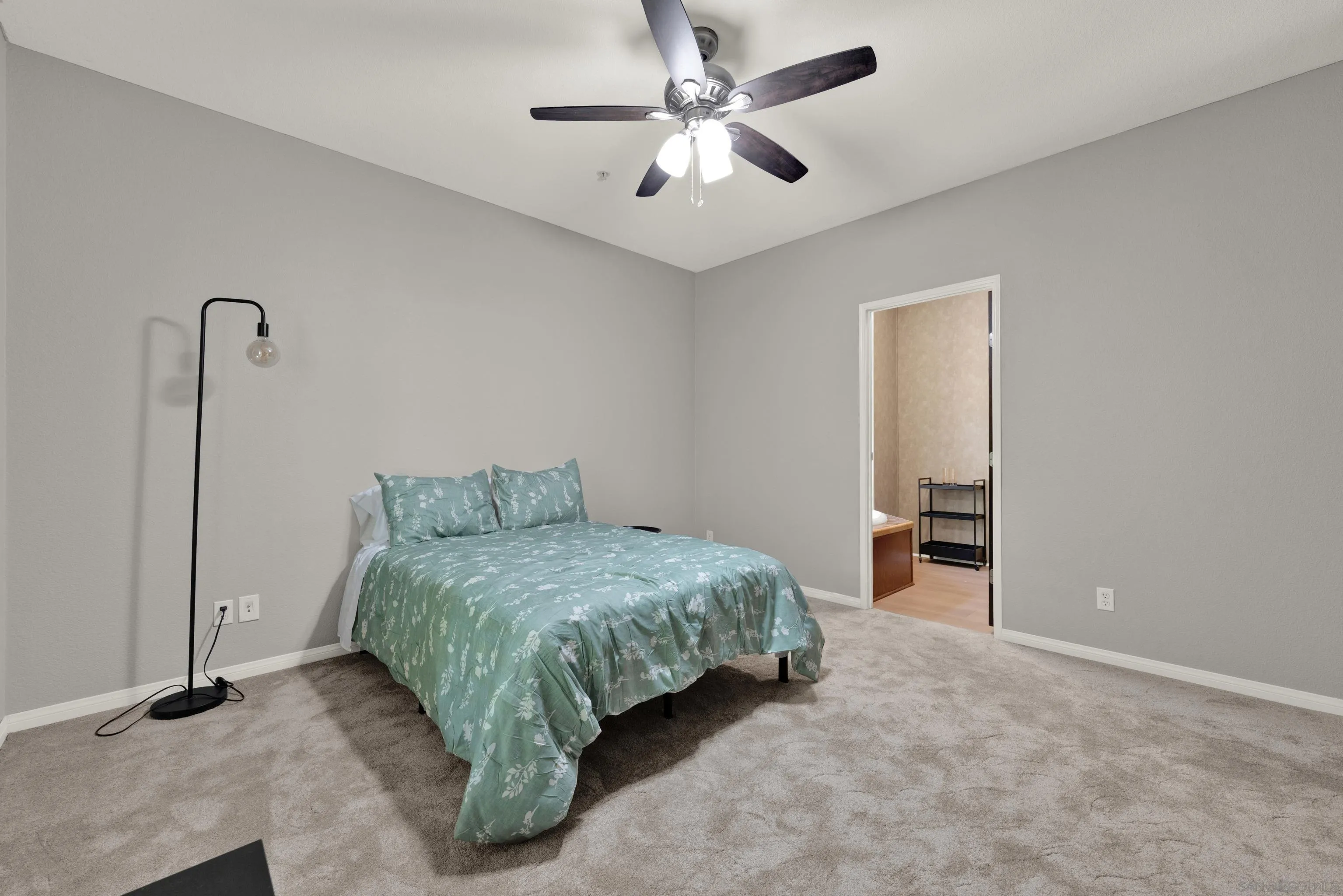 https://cdn.realtyfeed.com/cdn/127/260019481/c269f1d06e7f52bcae03b94899b05961.webp