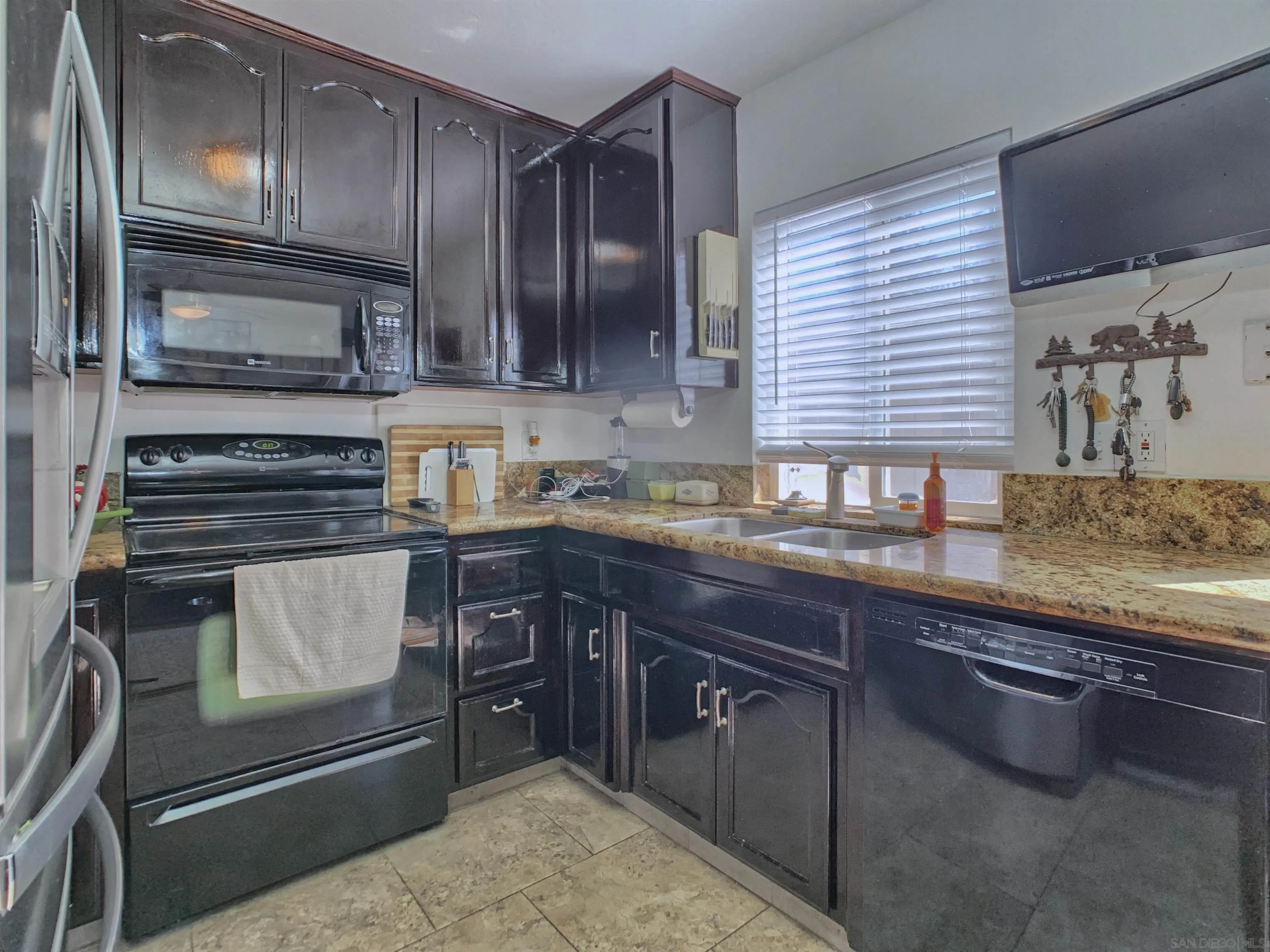 https://cdn.realtyfeed.com/cdn/127/260019483/177d402d0c4f54942dceaf3d0f65a2d1.webp